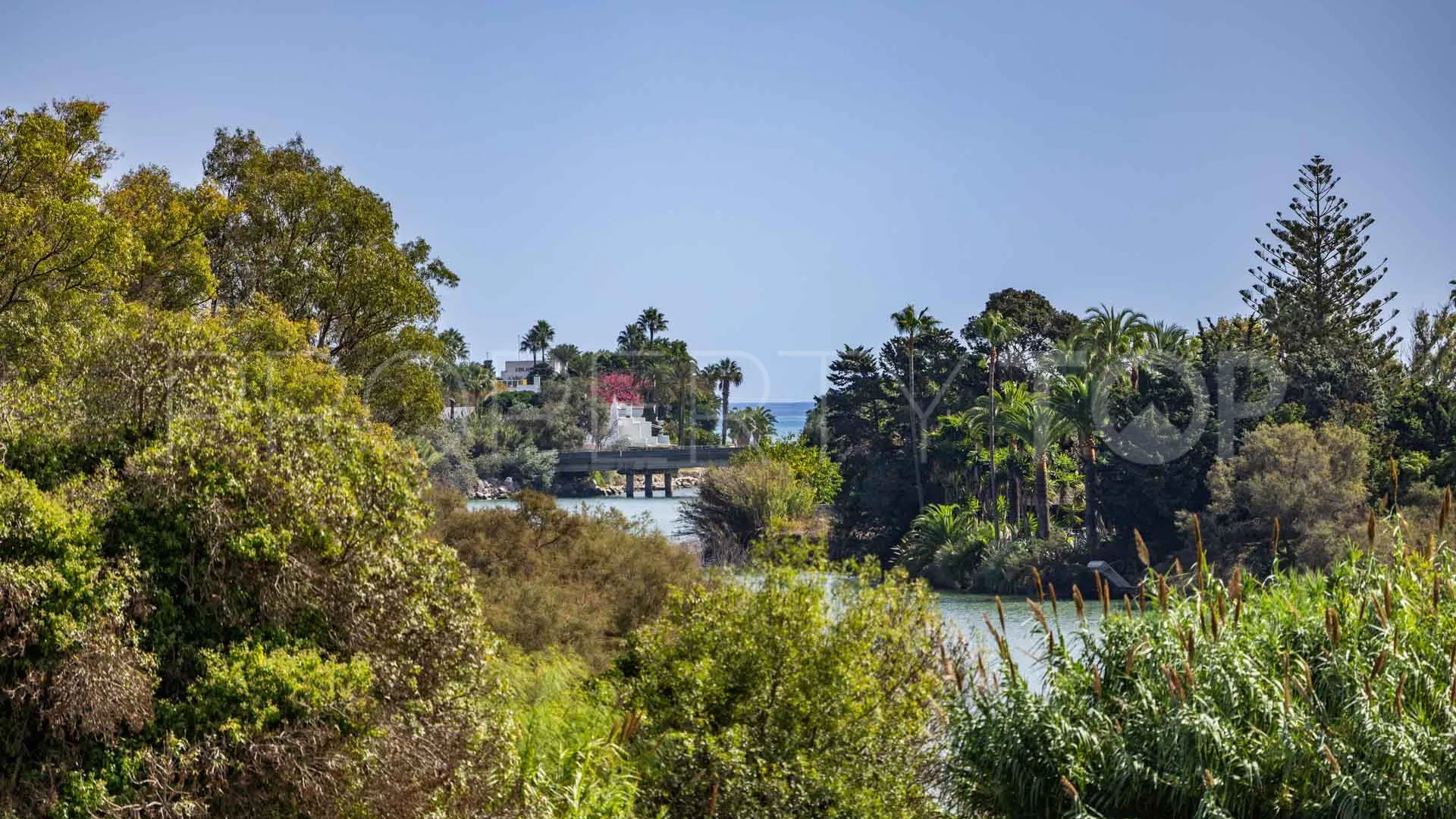 Se vende apartamento de 3 dormitorios en El Polo de Sotogrande