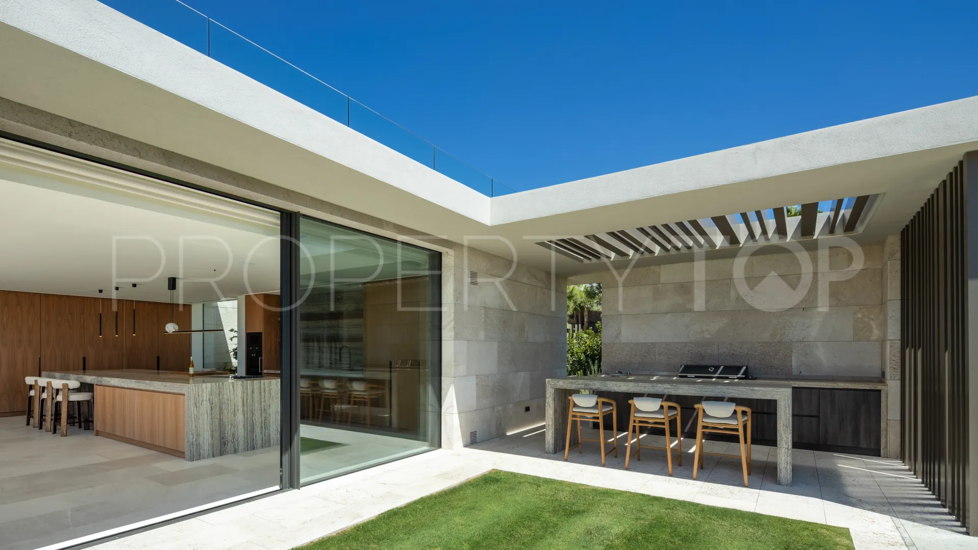 For sale villa in Zona M