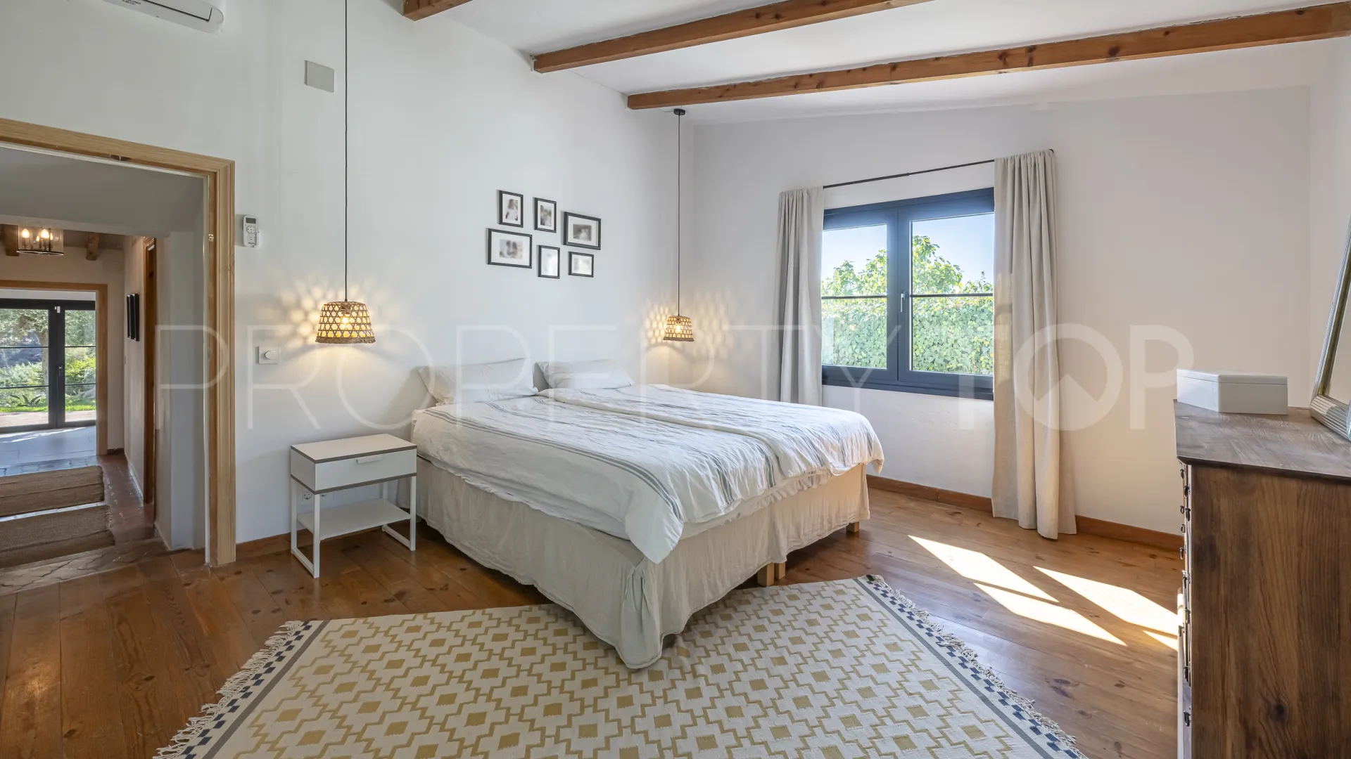 Se vende villa en Guadalmina Alta de 4 dormitorios