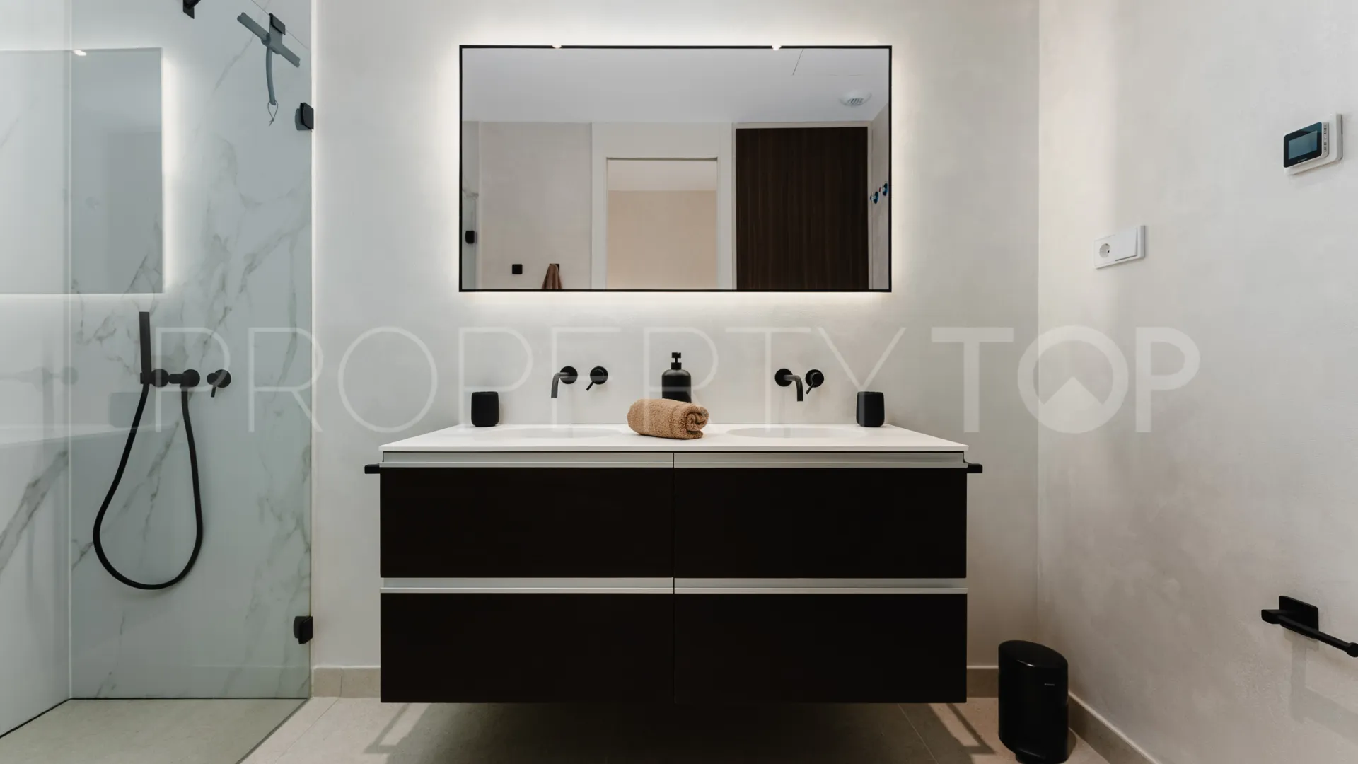 For sale Cabopino ground floor apartment with 3 bedrooms