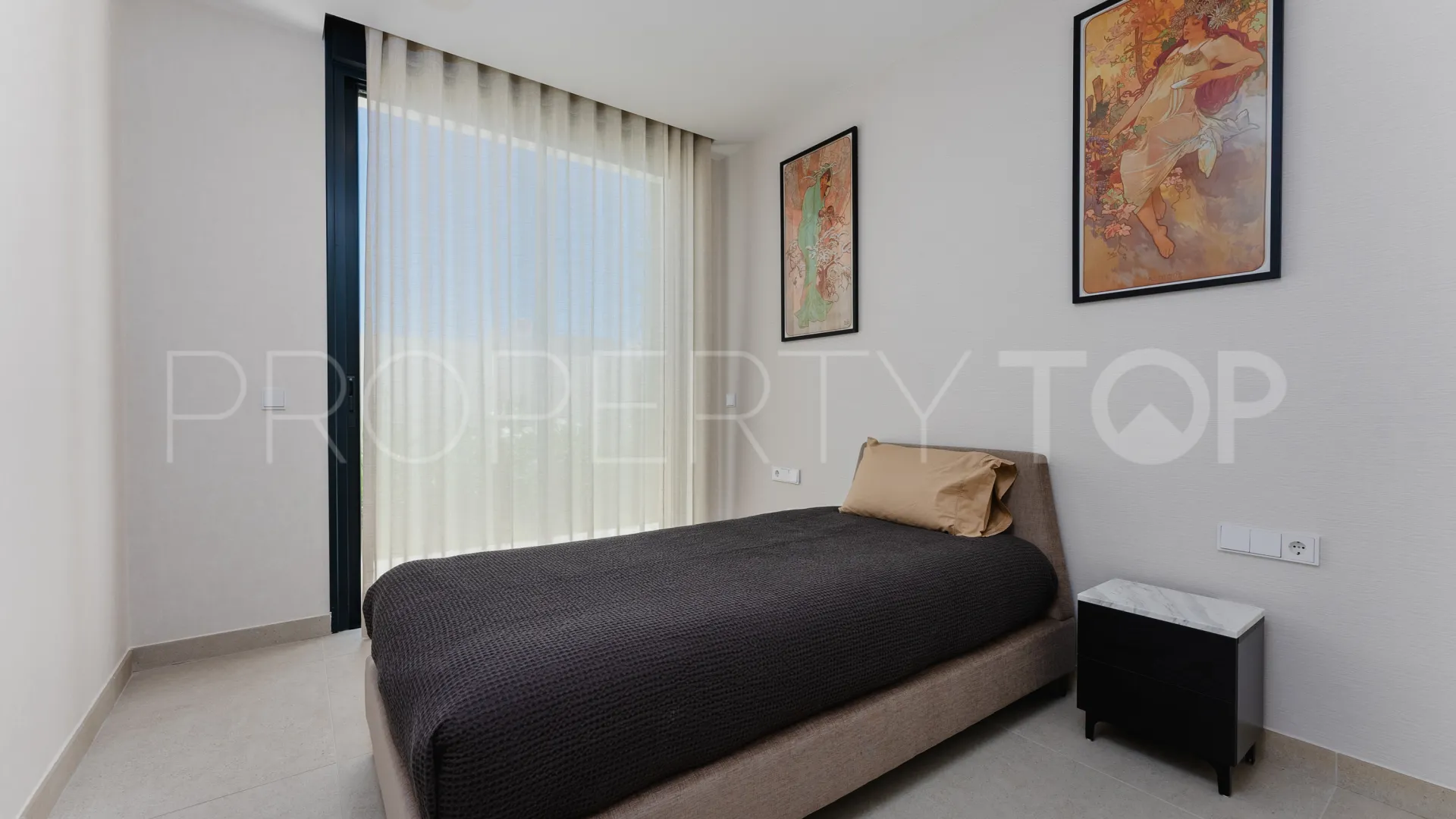 For sale Cabopino ground floor apartment with 3 bedrooms