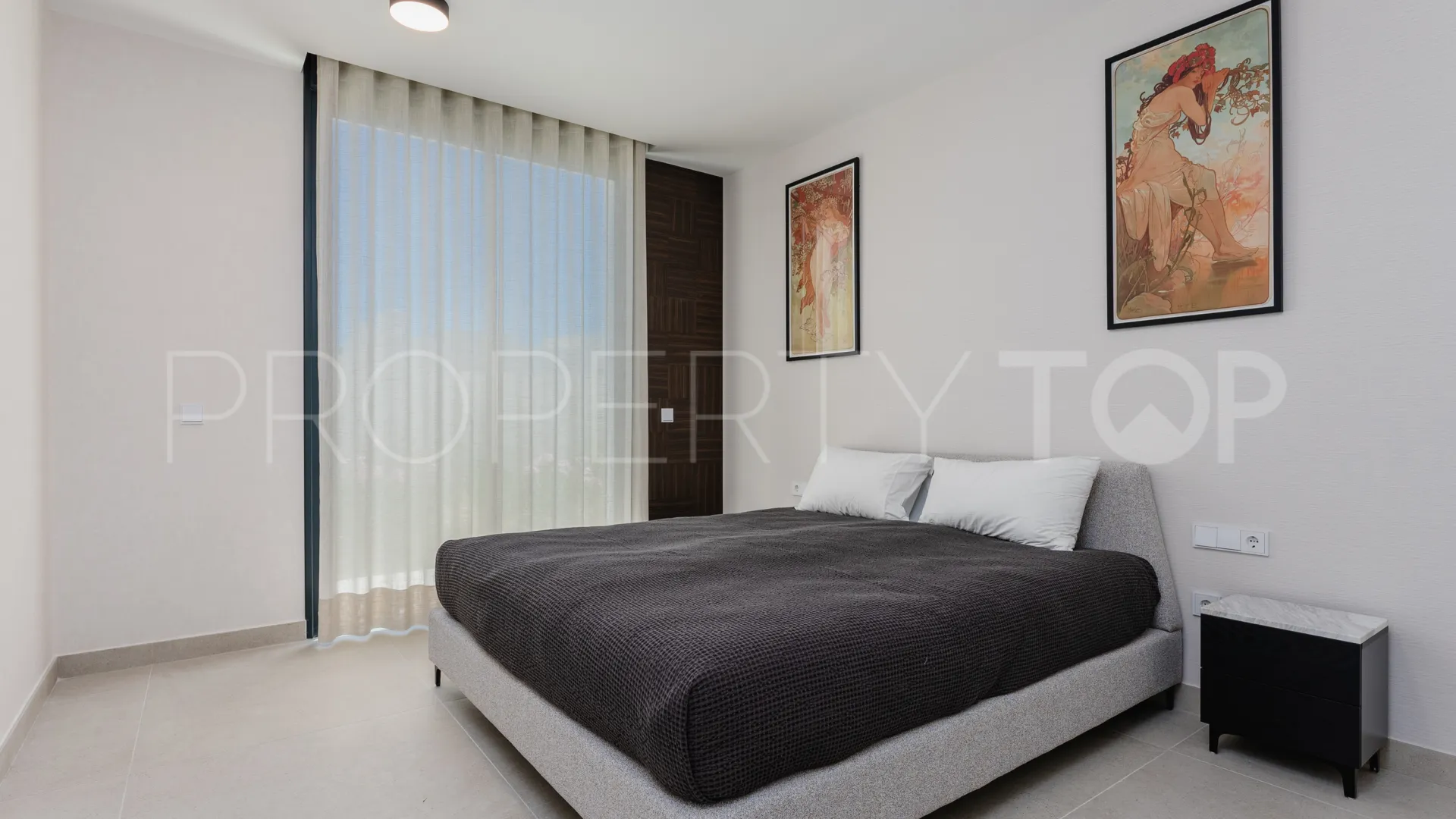 For sale Cabopino ground floor apartment with 3 bedrooms