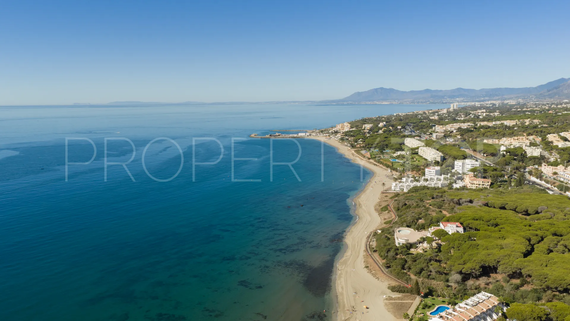 Calahonda Playa, atico duplex con 2 dormitorios a la venta