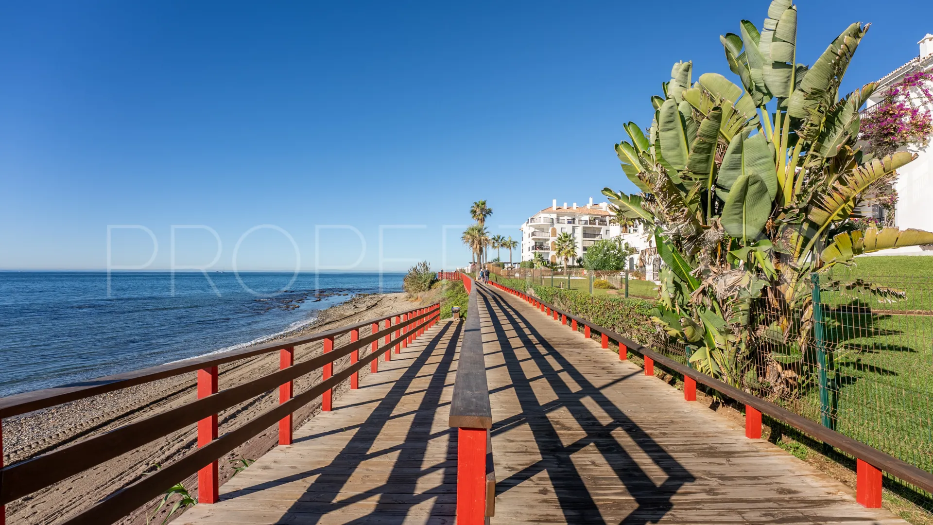 Calahonda Playa, atico duplex con 2 dormitorios a la venta