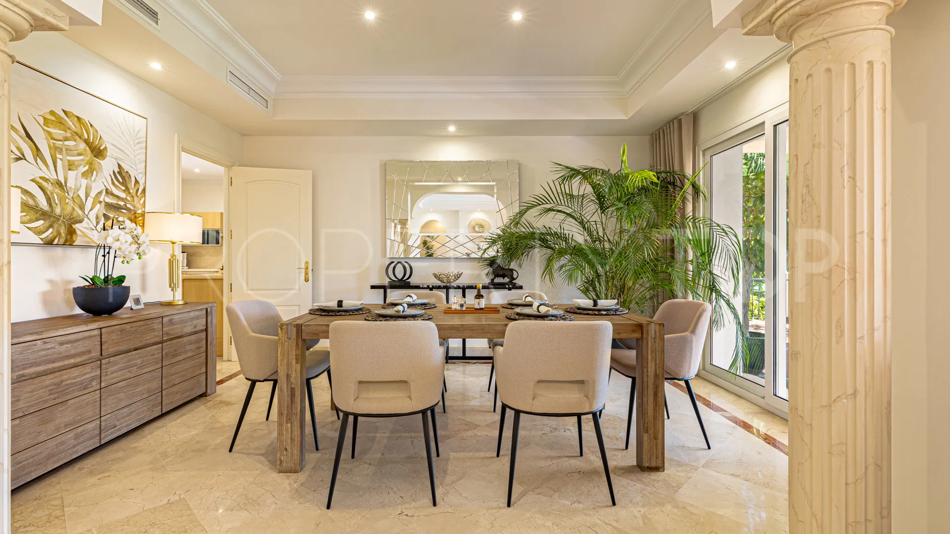 Buy villa in Los Flamingos with 6 bedrooms