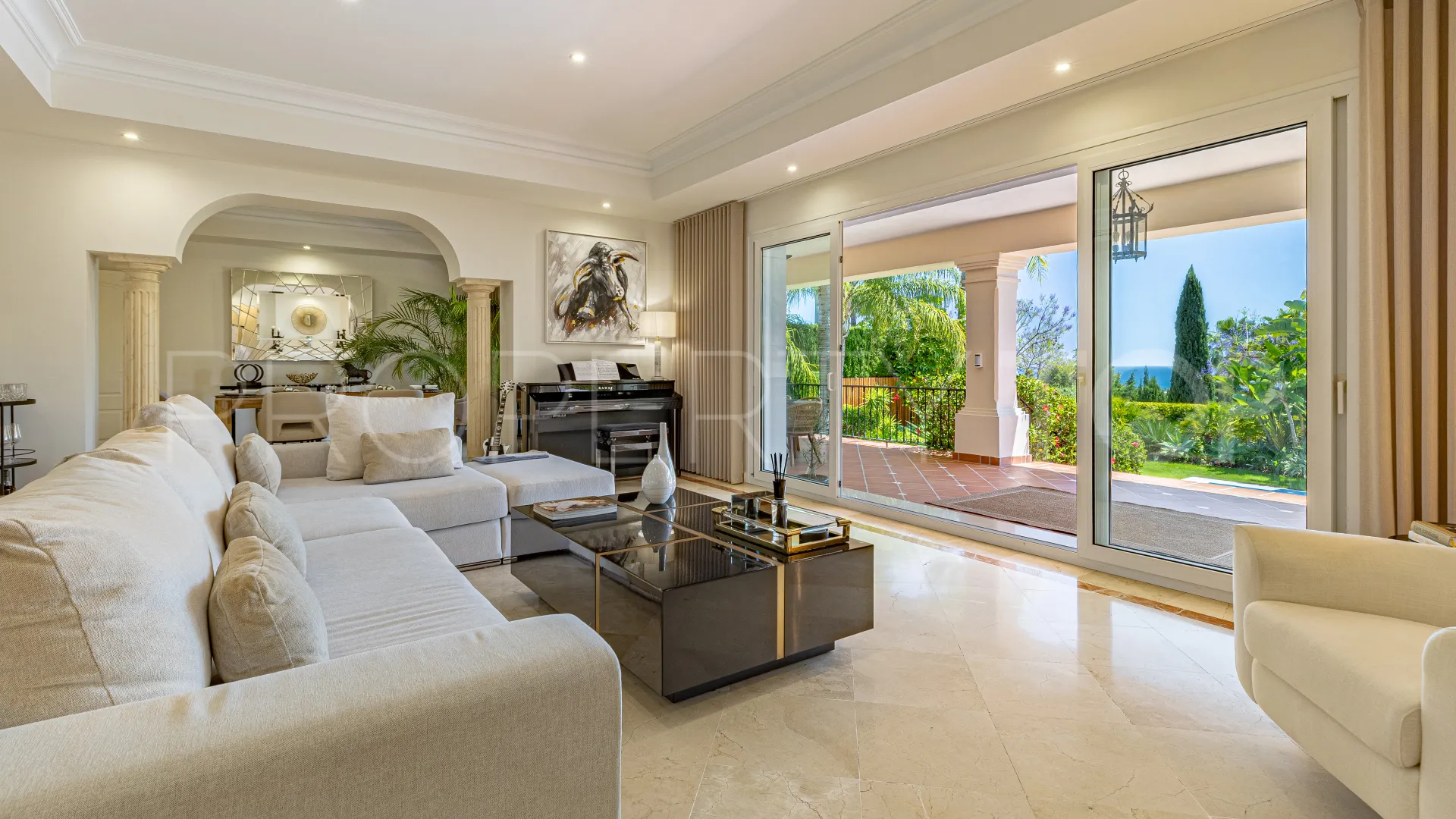 Buy villa in Los Flamingos with 6 bedrooms