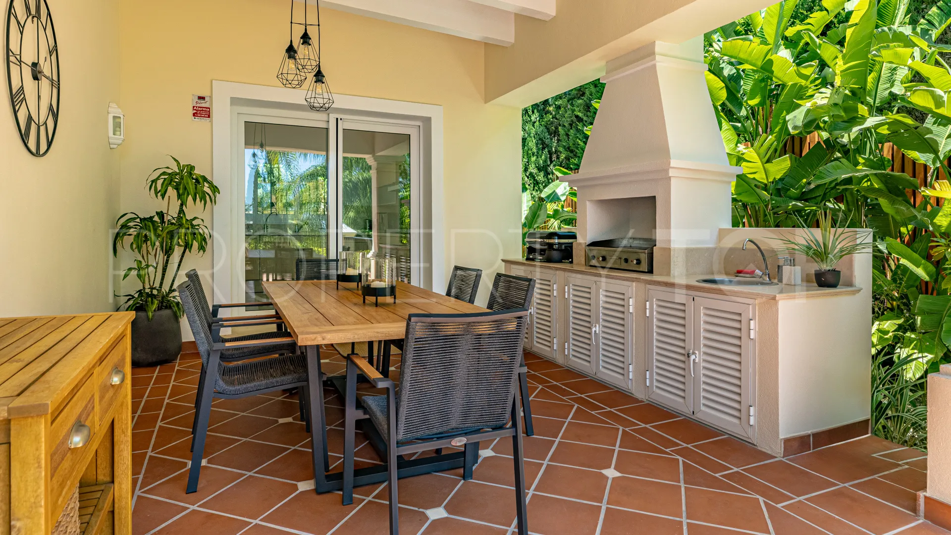 Buy villa in Los Flamingos with 6 bedrooms