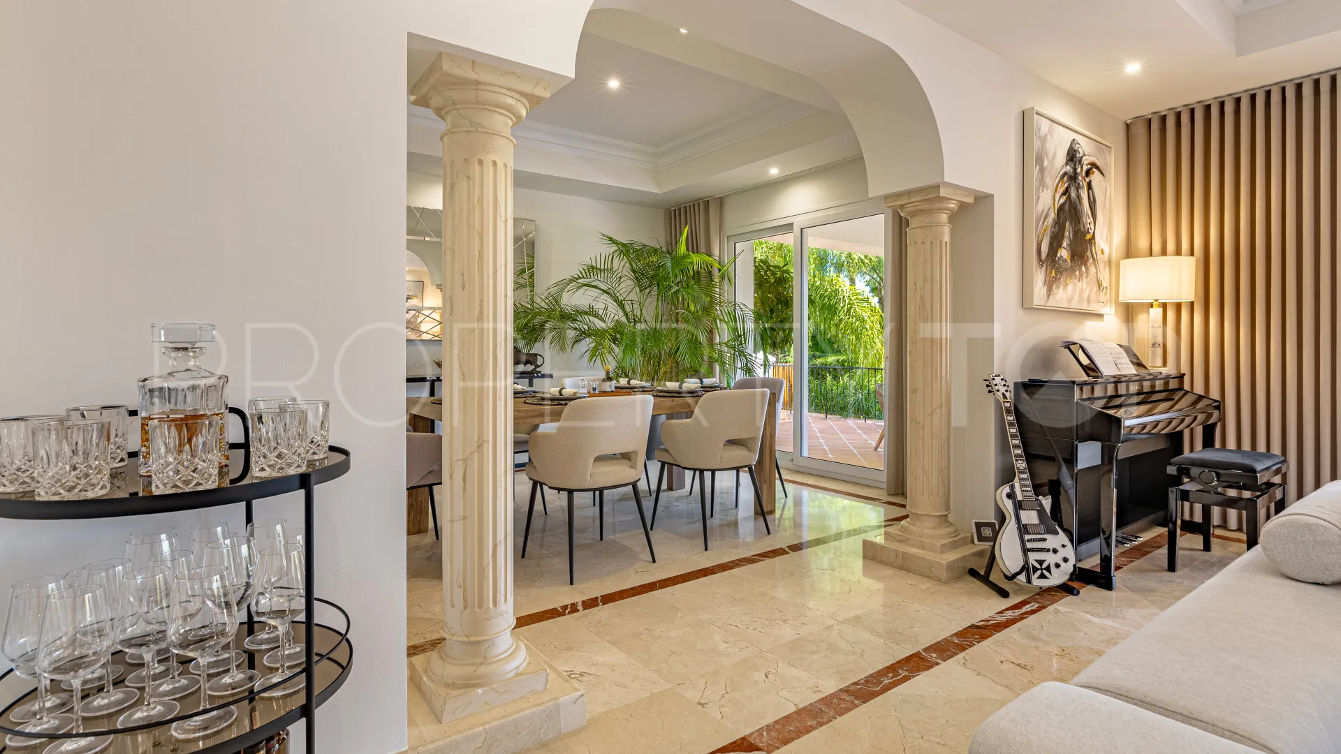 Buy villa in Los Flamingos with 6 bedrooms