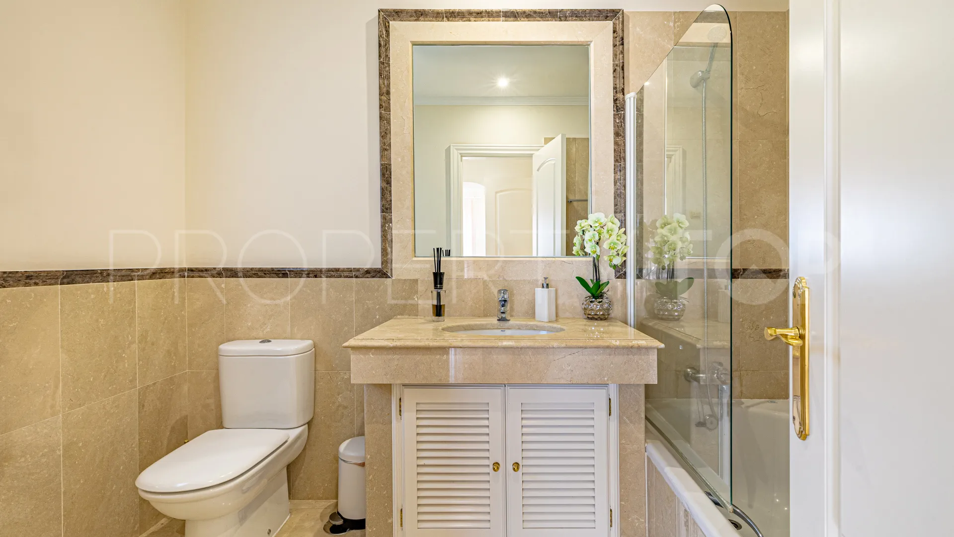 Buy villa in Los Flamingos with 6 bedrooms