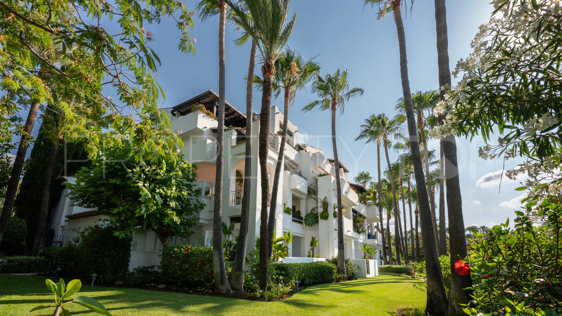 For sale 4 bedrooms duplex penthouse in Marina Puente Romano