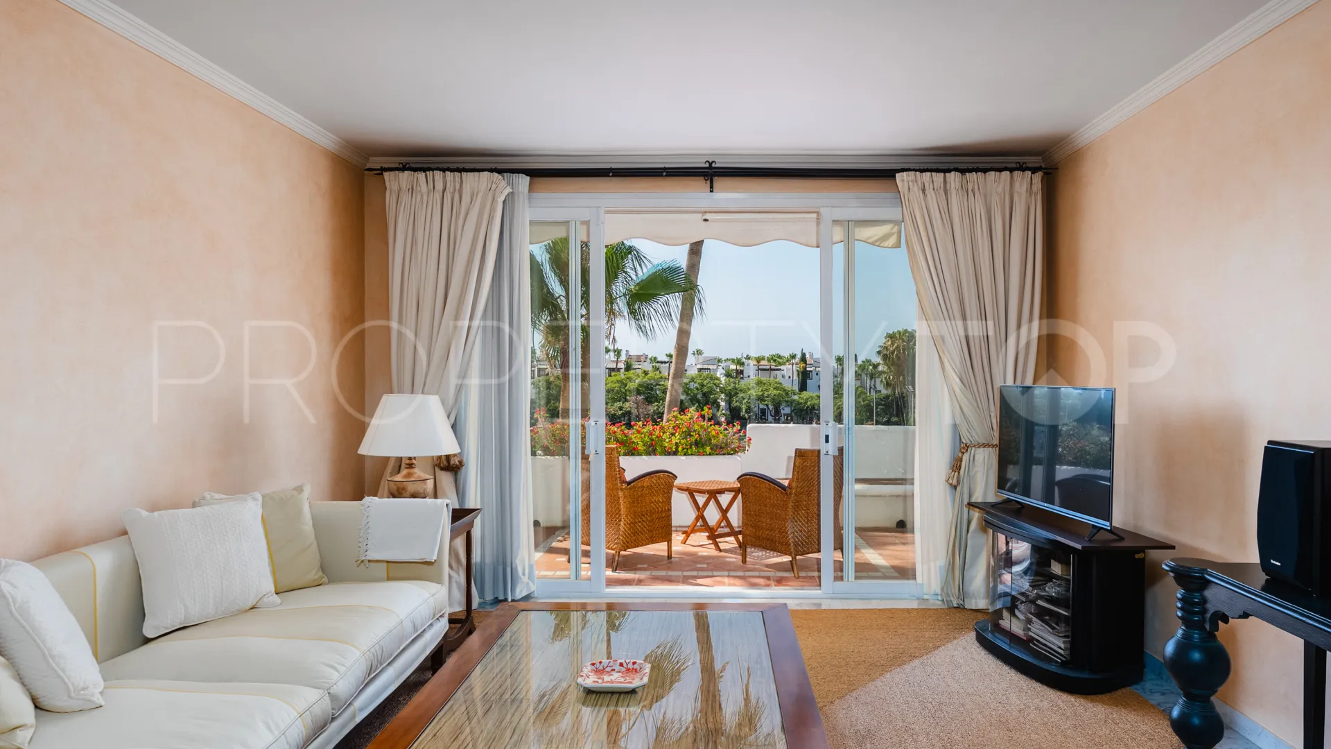 For sale 4 bedrooms duplex penthouse in Marina Puente Romano