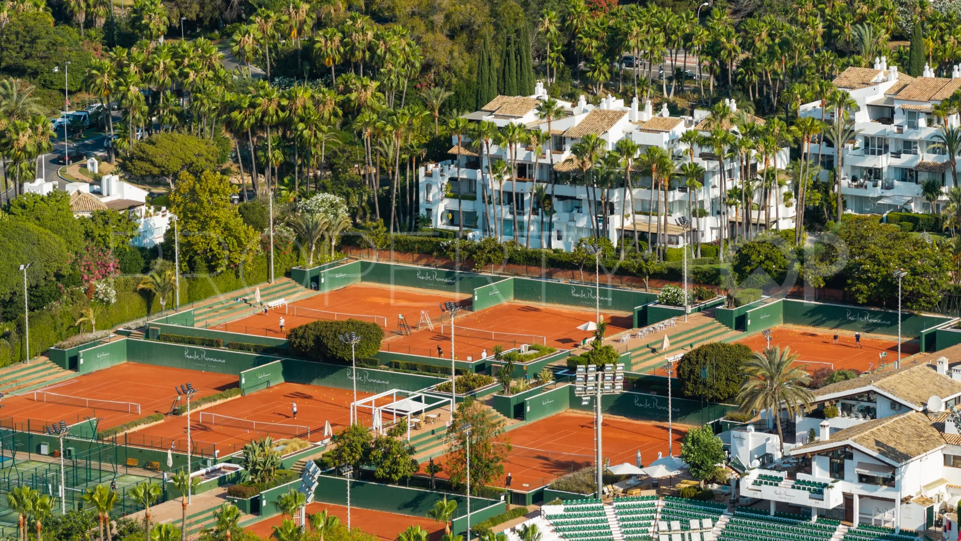 For sale 4 bedrooms duplex penthouse in Marina Puente Romano