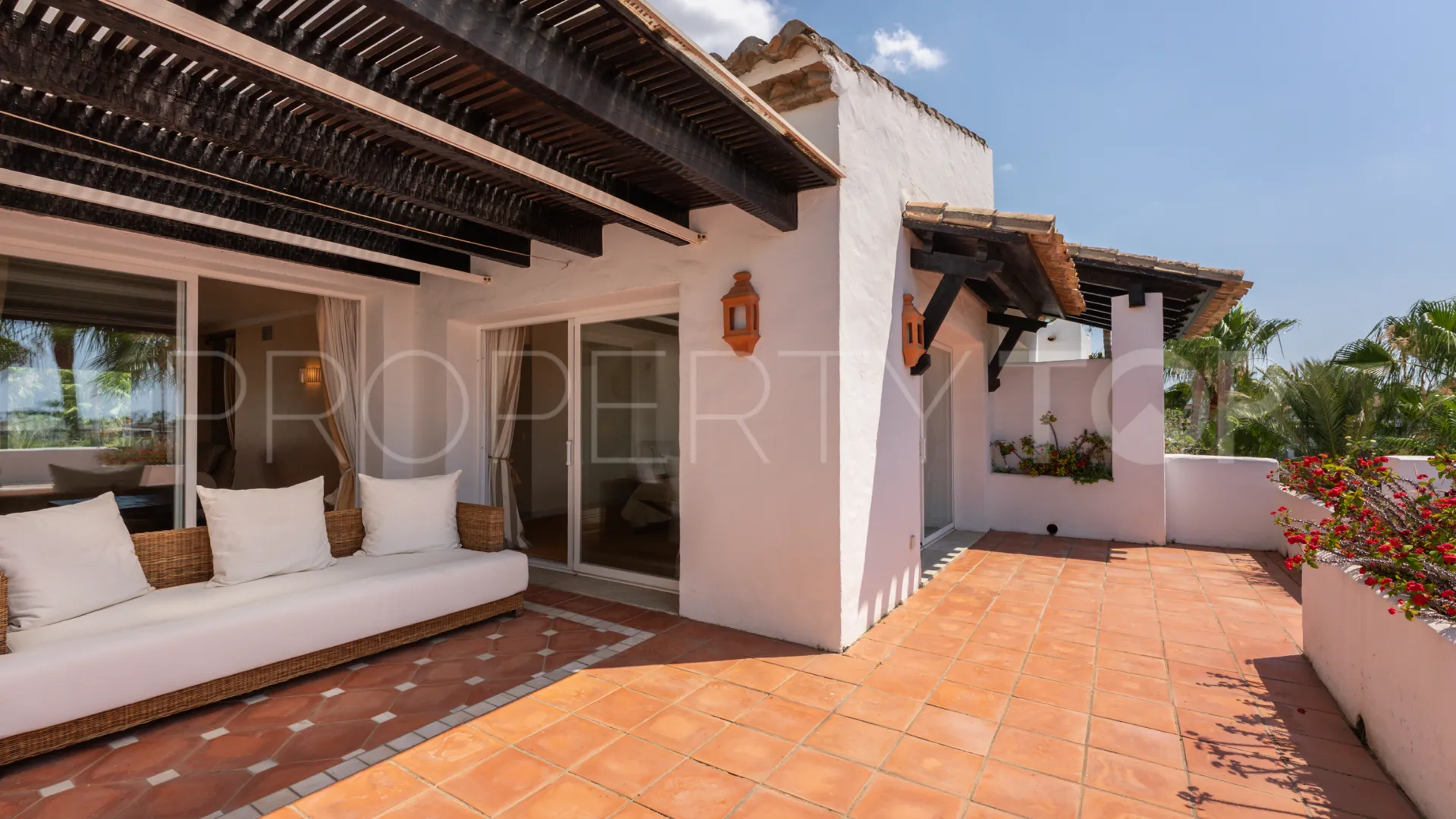 For sale 4 bedrooms duplex penthouse in Marina Puente Romano