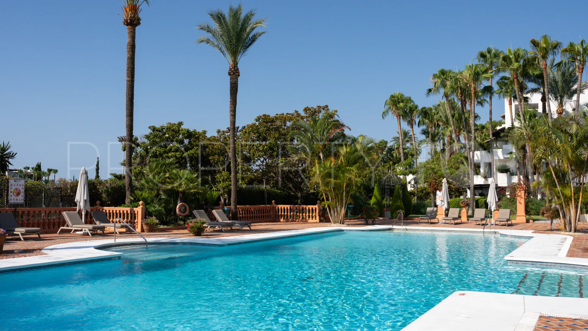 For sale 4 bedrooms duplex penthouse in Marina Puente Romano