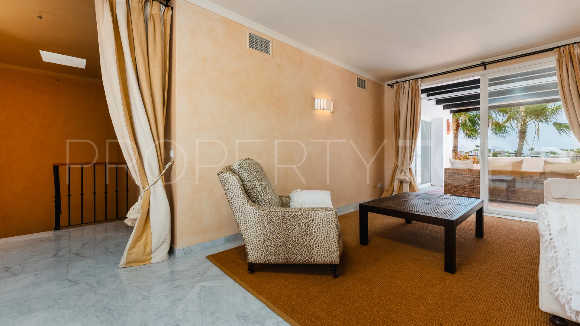 For sale 4 bedrooms duplex penthouse in Marina Puente Romano