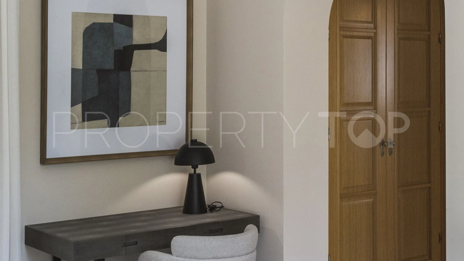 For sale El Madroñal villa with 7 bedrooms