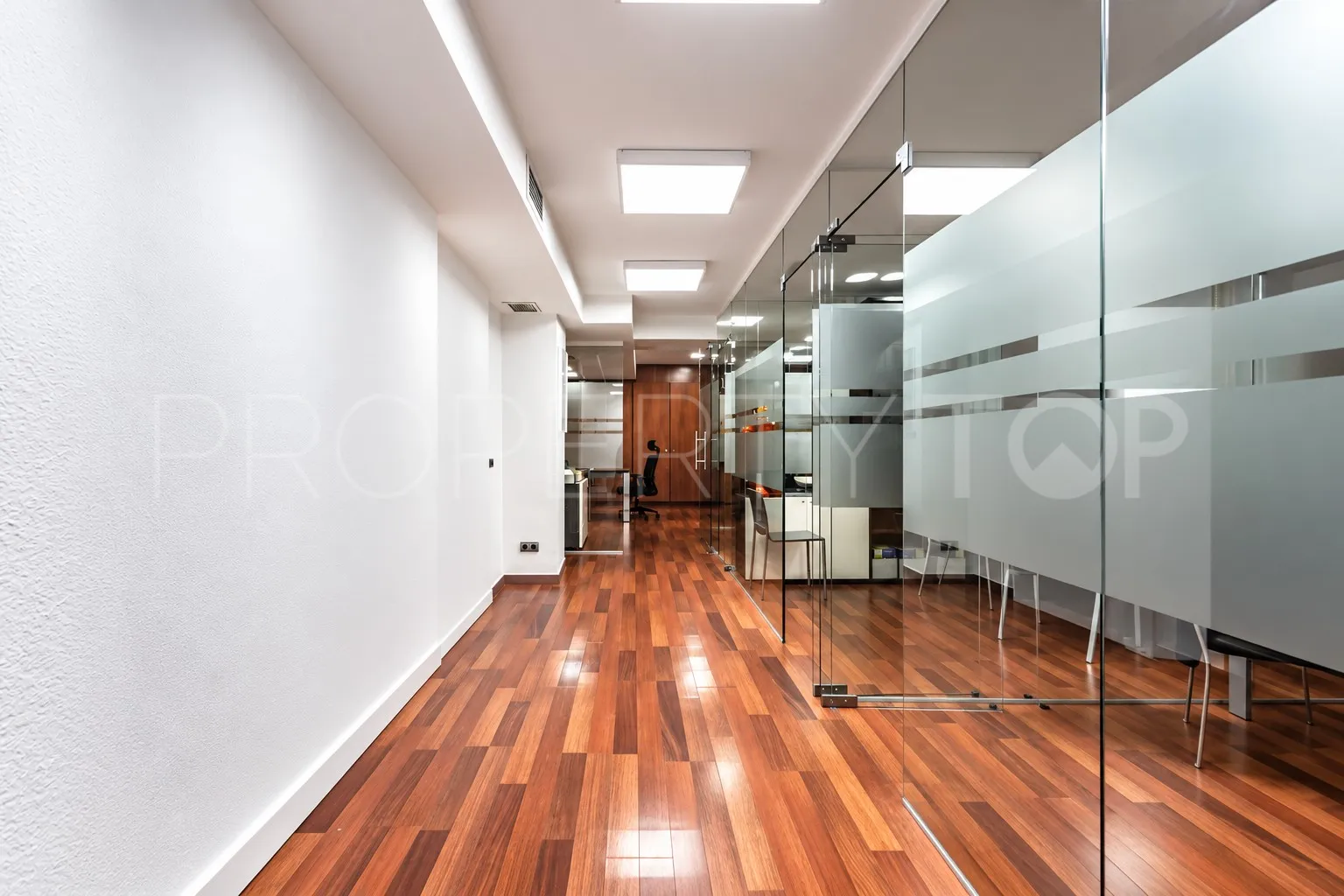 Oficina a la venta en Marbella Centro