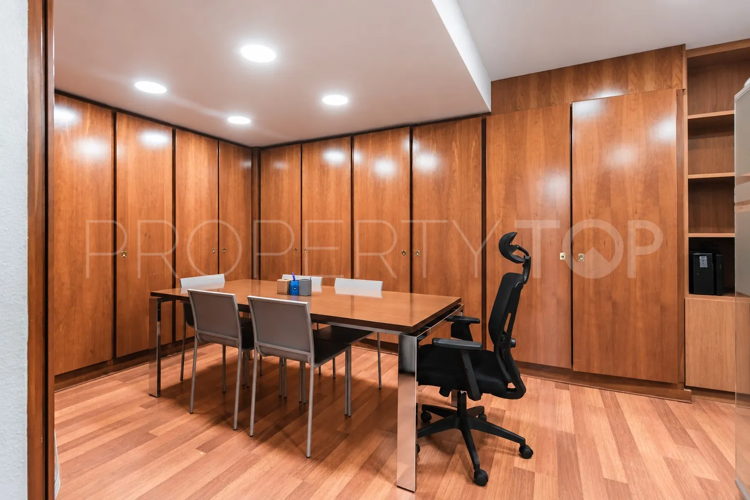 Oficina a la venta en Marbella Centro