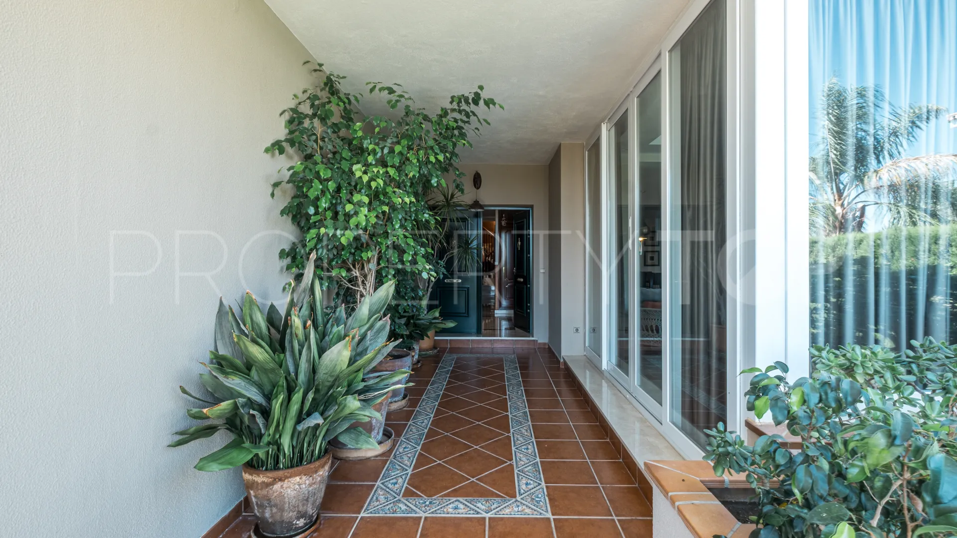 Se vende chalet en Alhaurin de la Torre con 5 dormitorios