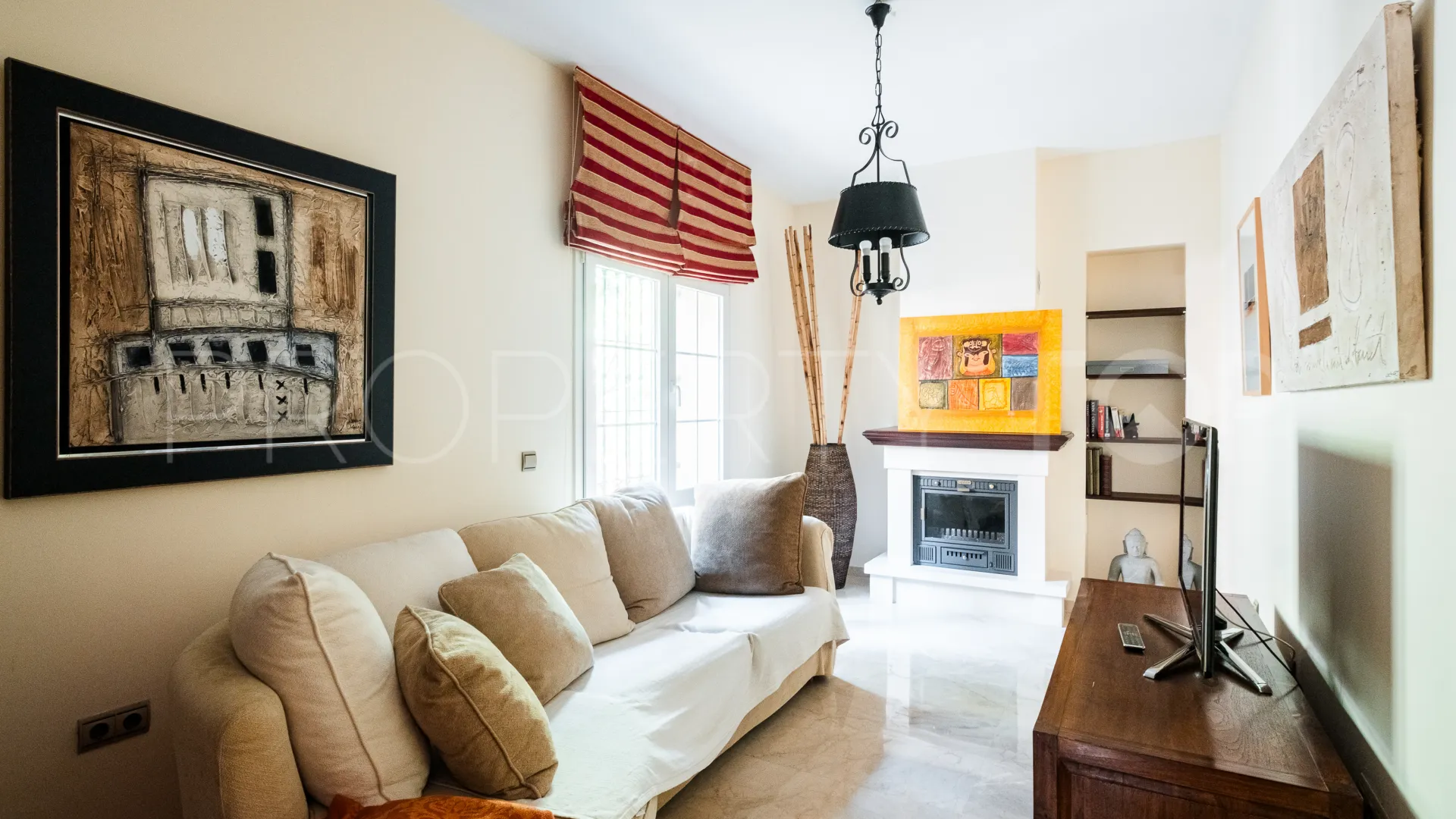 Se vende chalet en Alhaurin de la Torre con 5 dormitorios
