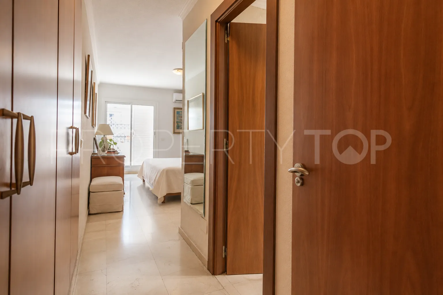 Apartamento en venta con 4 dormitorios en Playa Bajadilla - Puertos