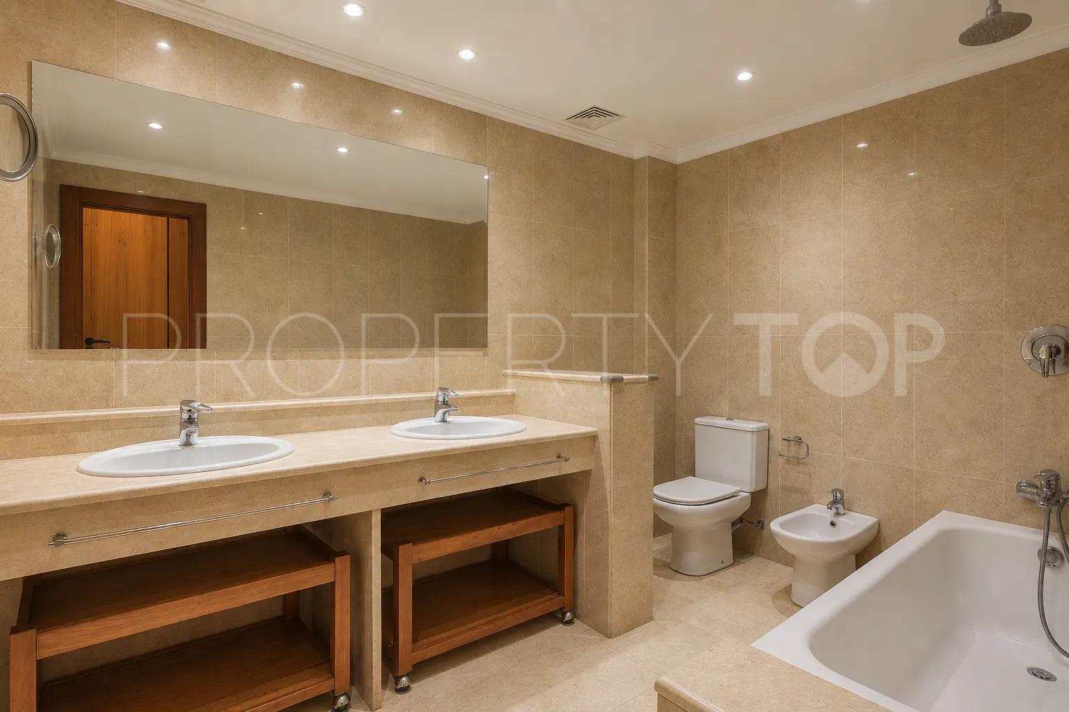 Apartamento en venta con 4 dormitorios en Playa Bajadilla - Puertos