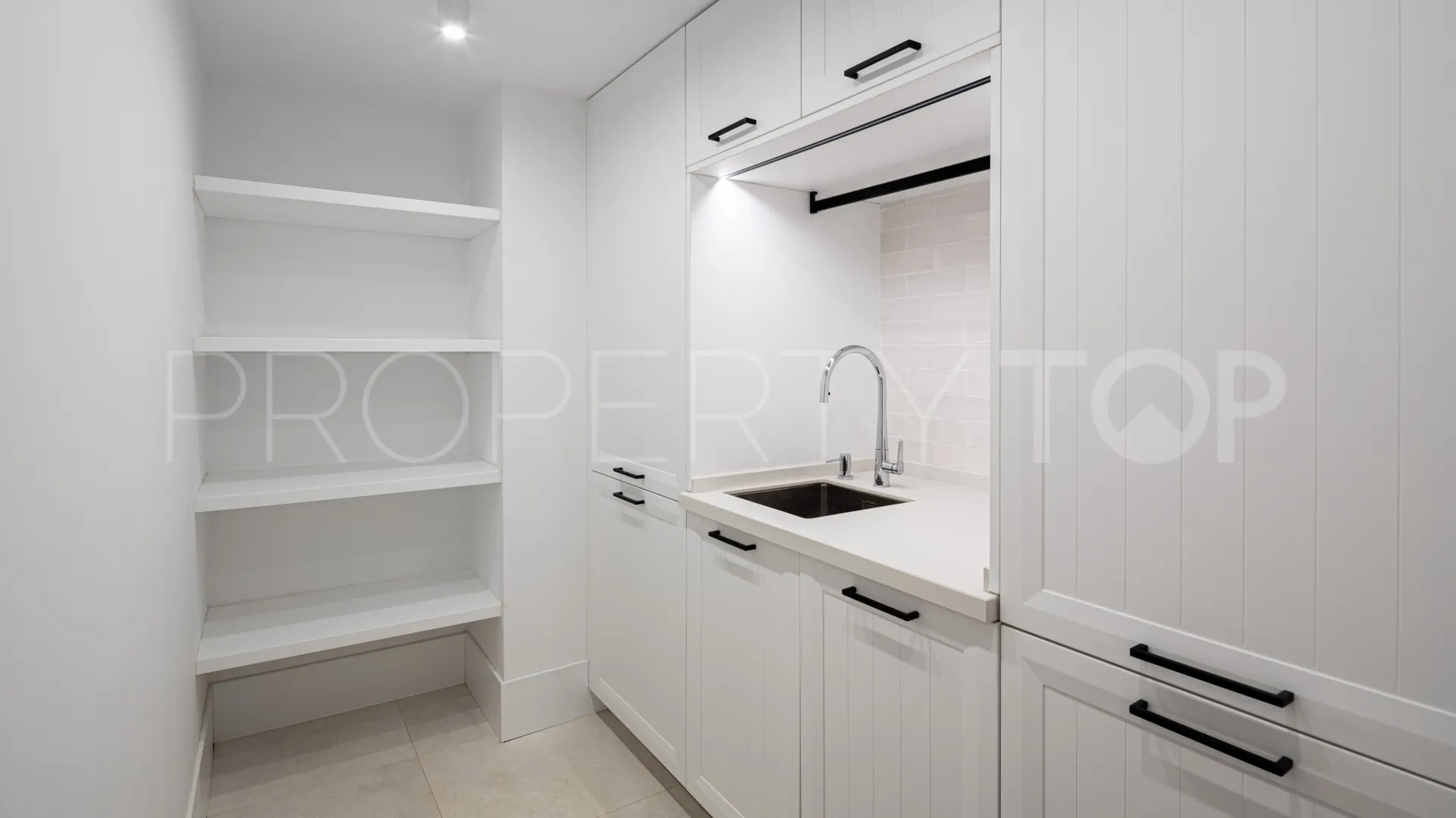 For sale Las Brisas villa