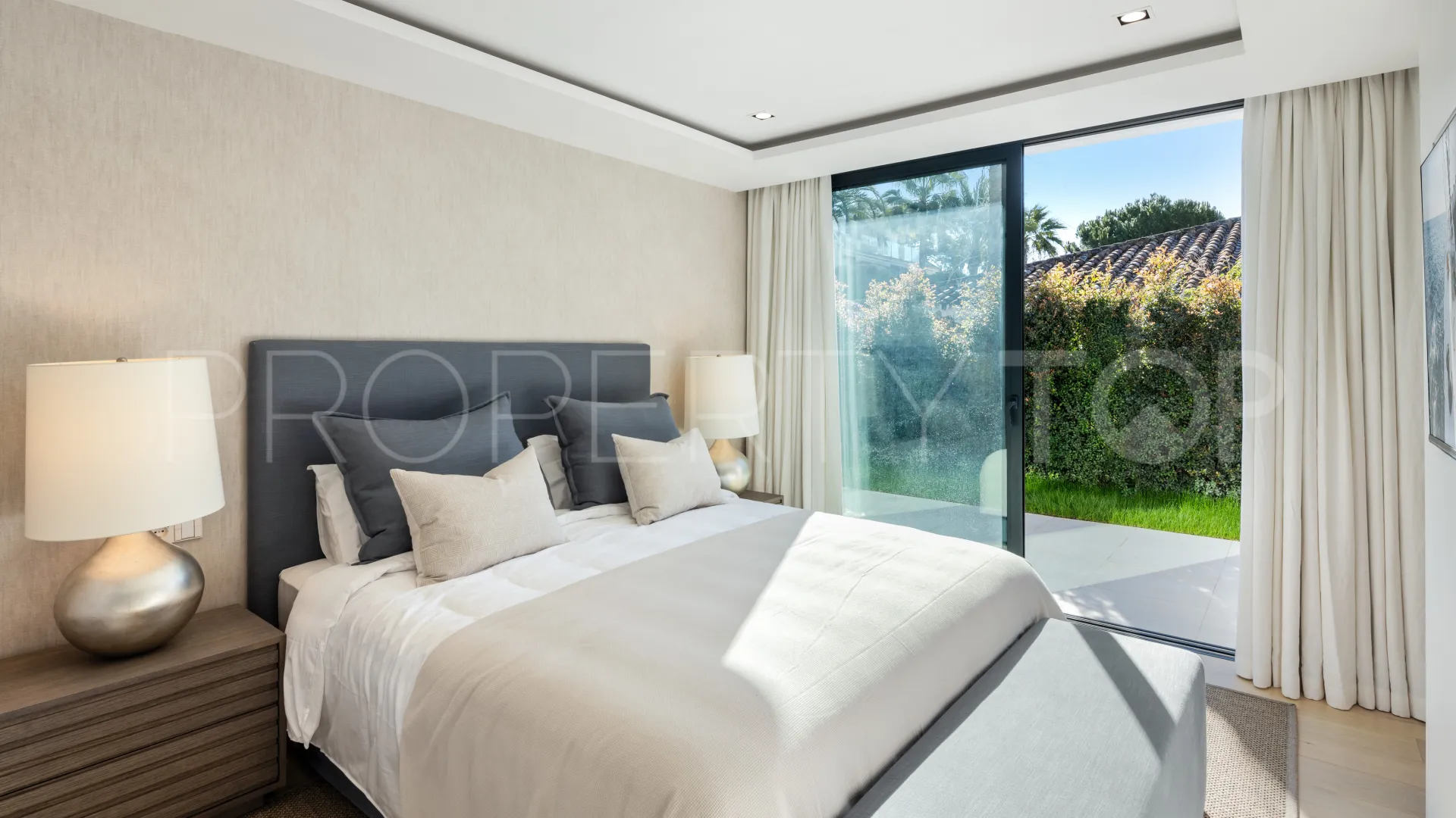 For sale Las Brisas villa