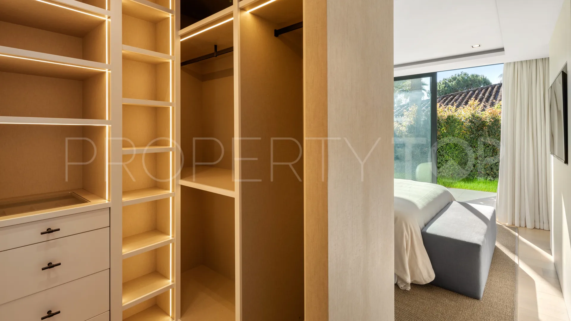 For sale Las Brisas villa