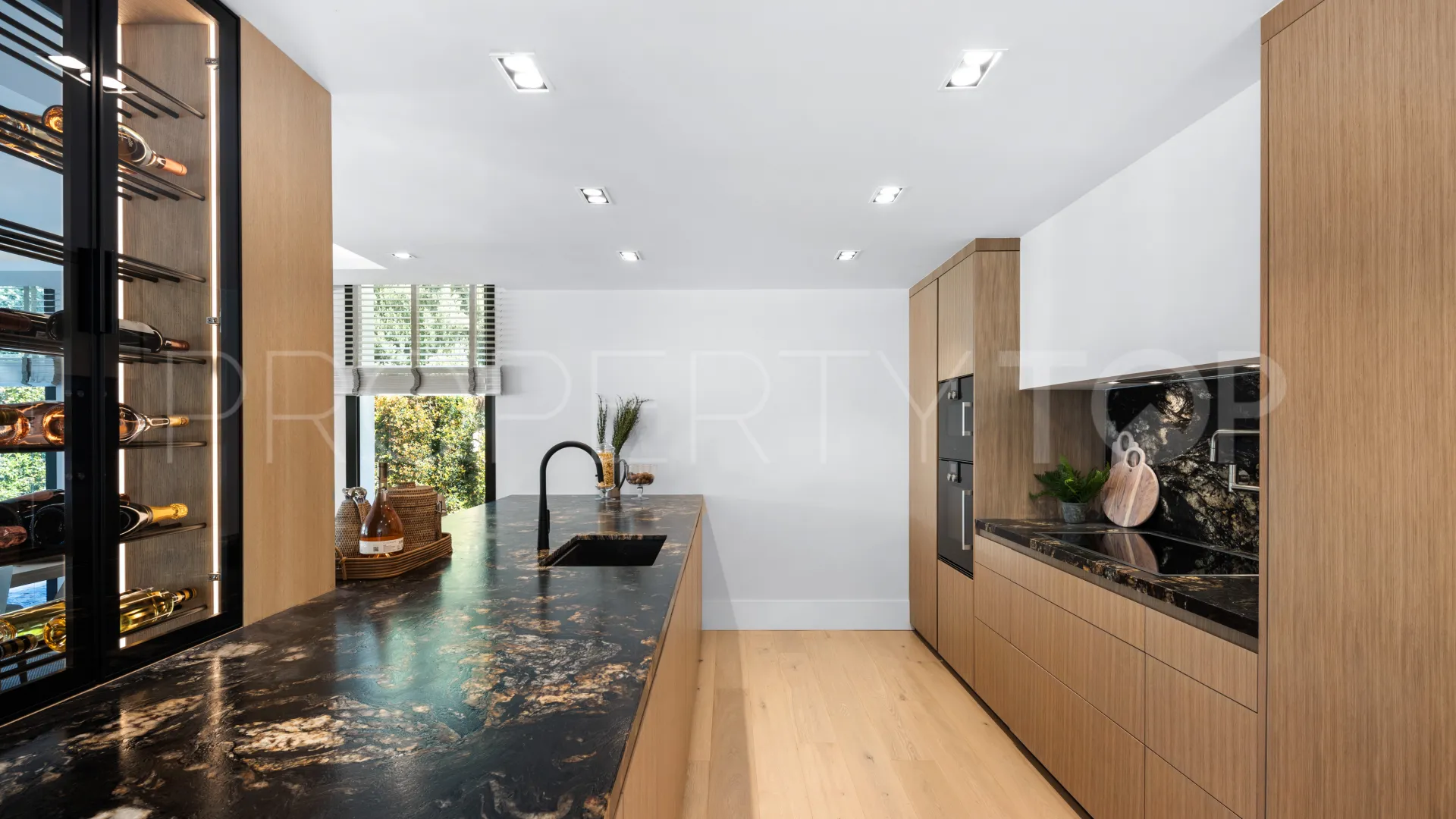 For sale Las Brisas villa