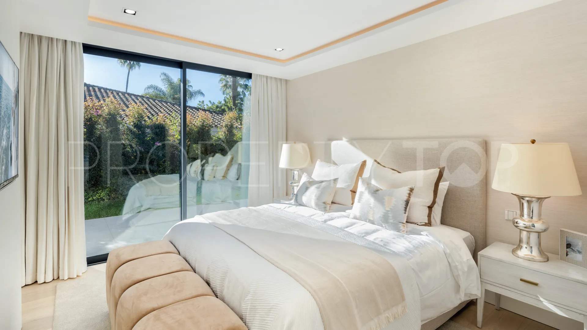 For sale Las Brisas villa