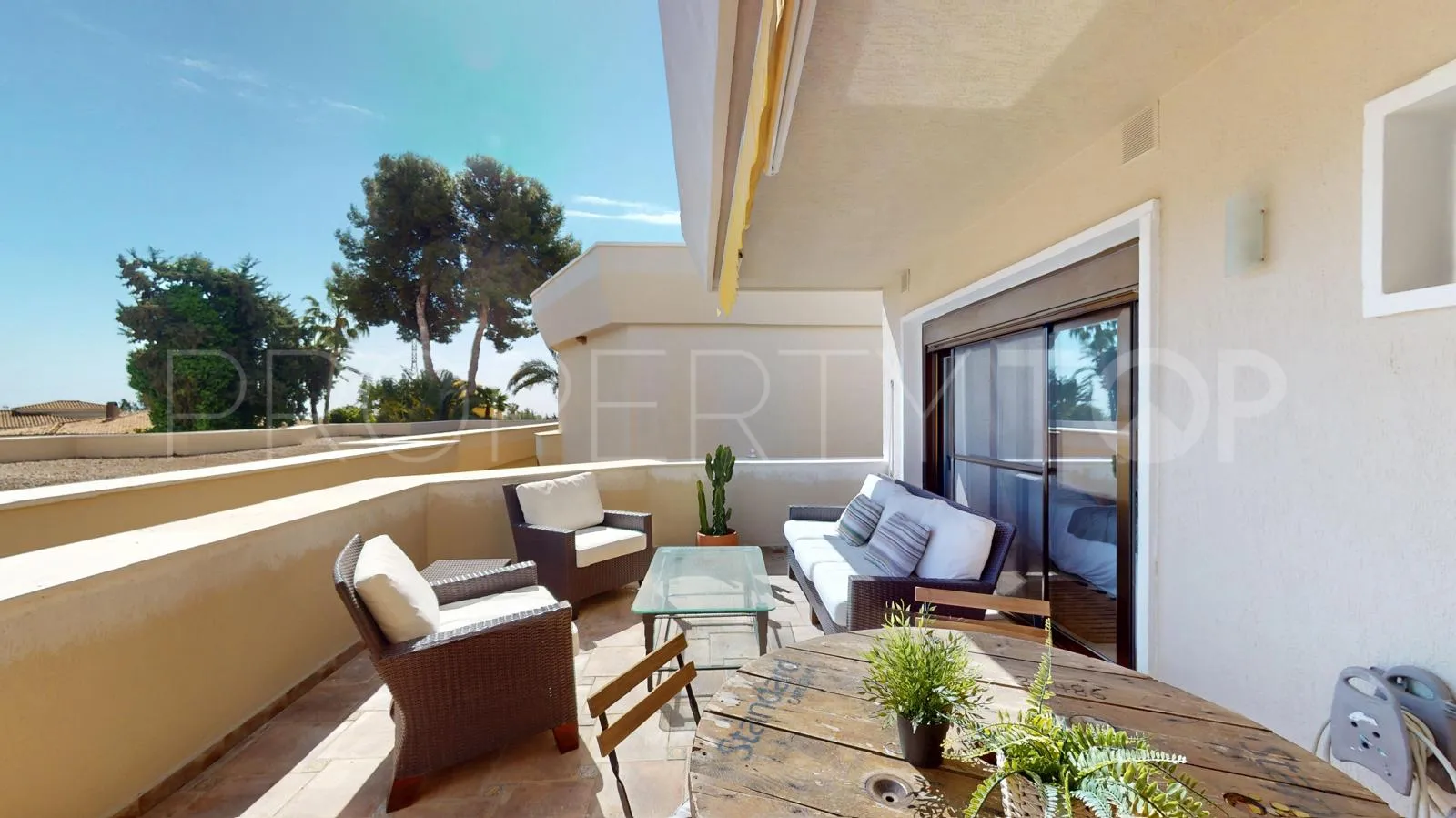 Se vende apartamento con 2 dormitorios en Atalaya