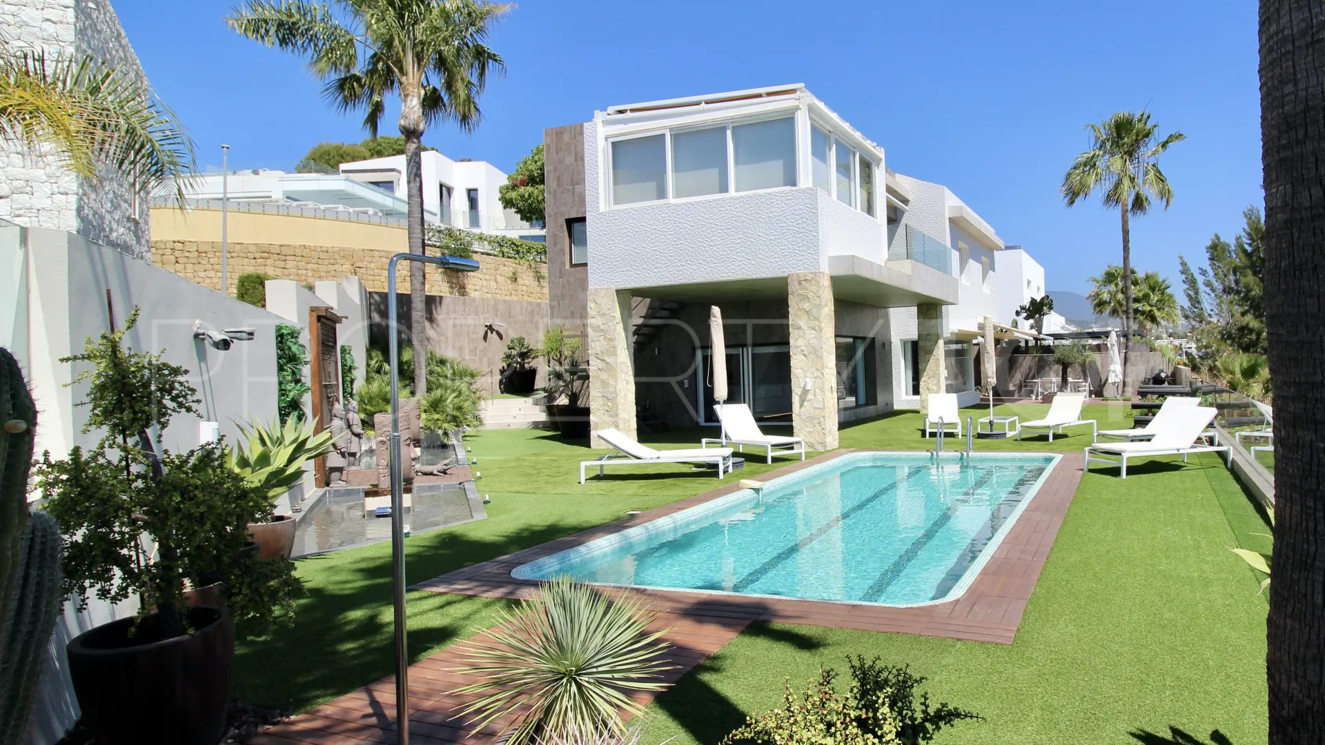 Villa de 4 dormitorios en venta en Nueva Atalaya