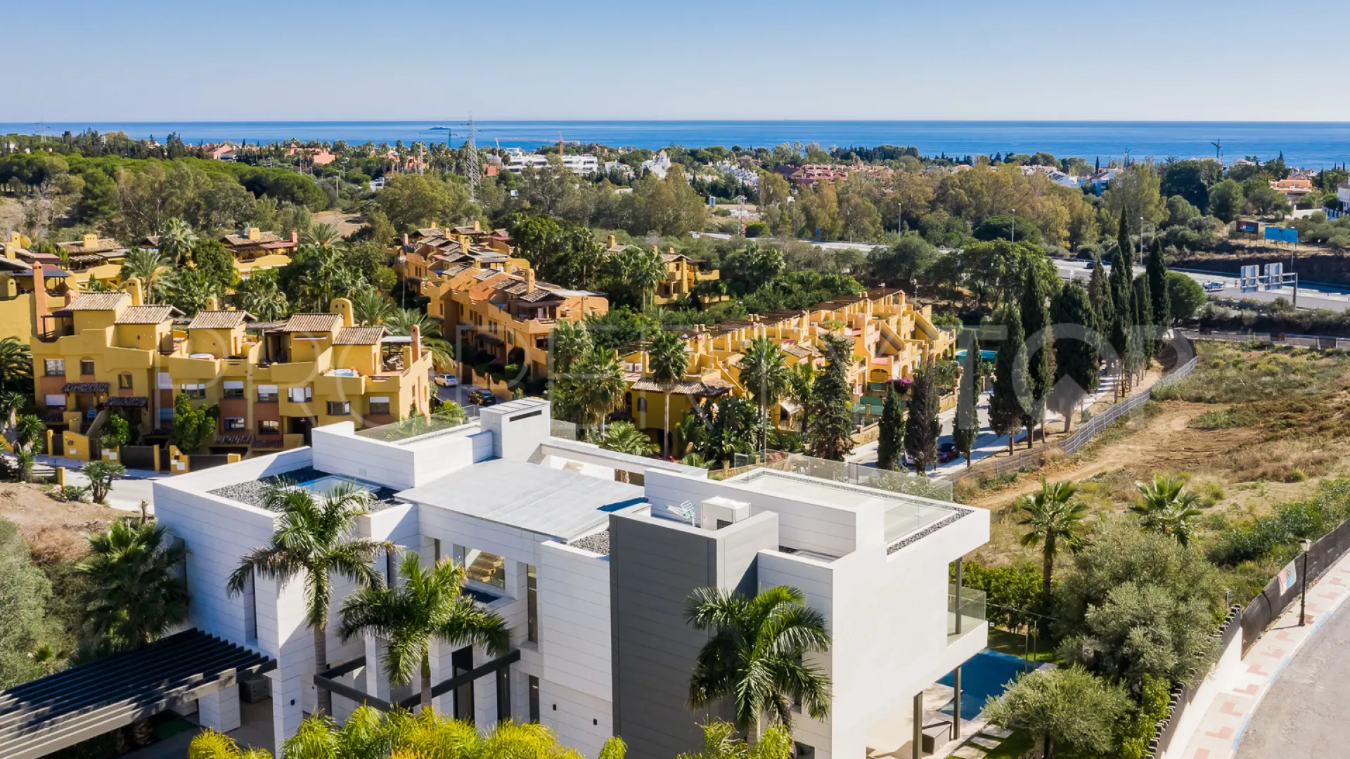 6 bedrooms Lomas del Virrey villa for sale