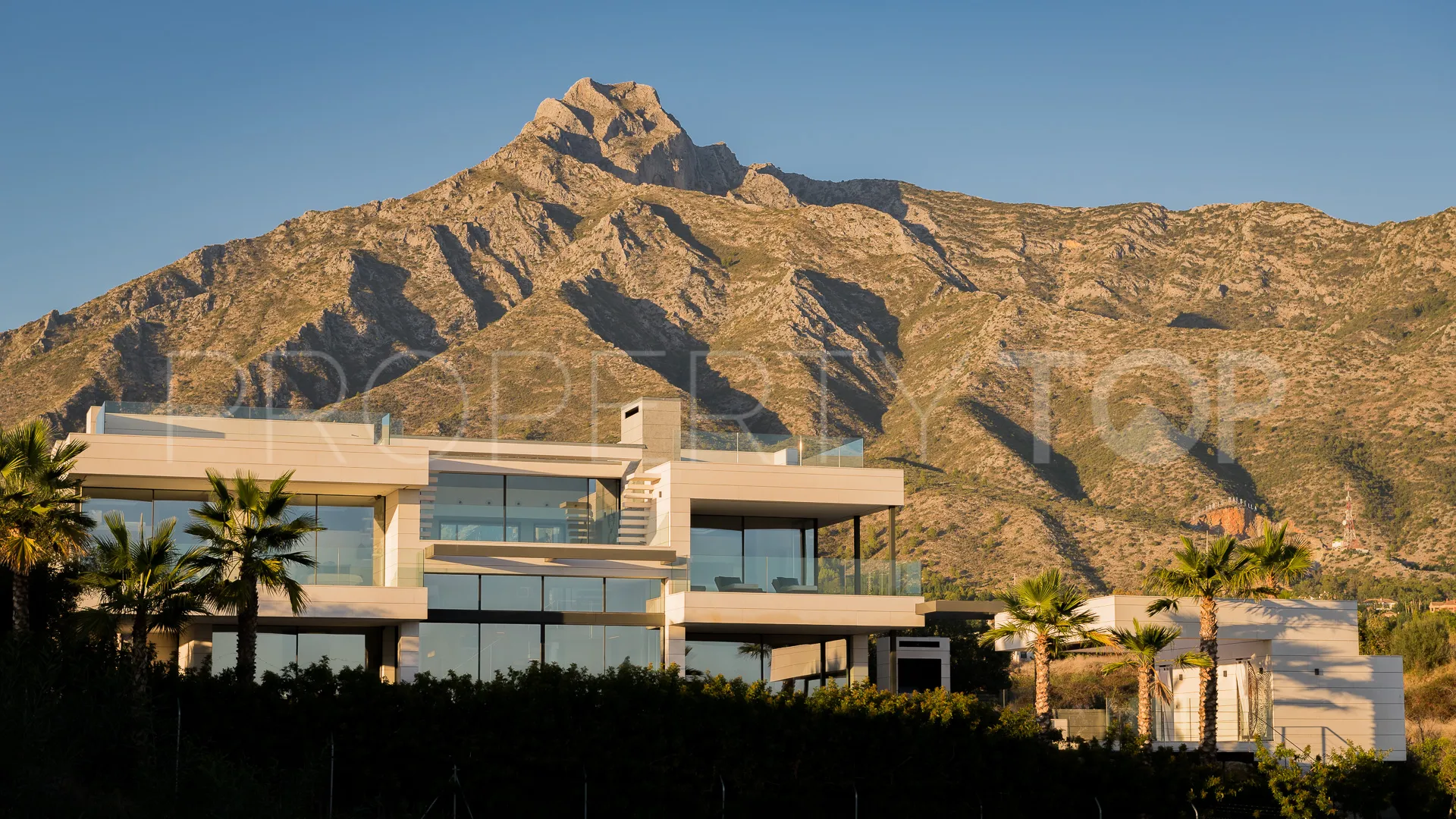 6 bedrooms Lomas del Virrey villa for sale