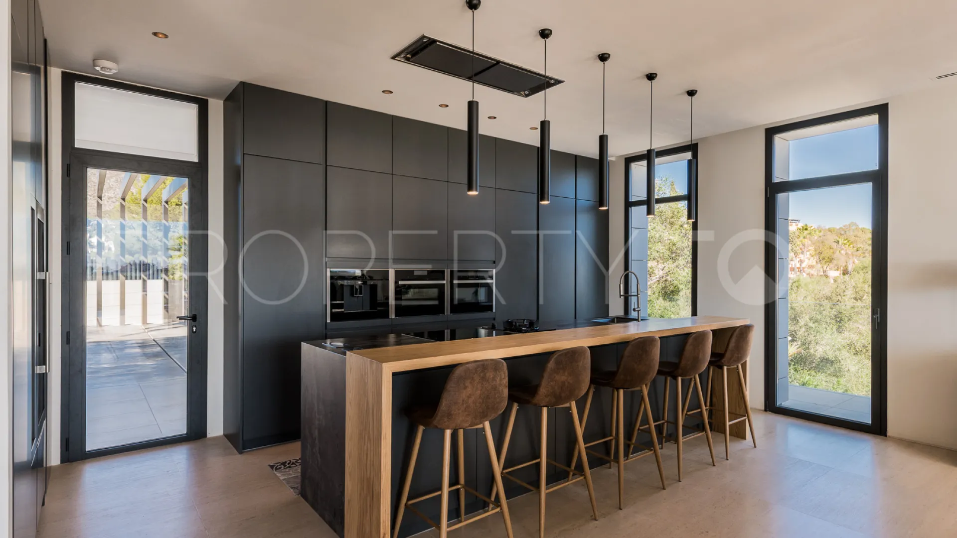 6 bedrooms Lomas del Virrey villa for sale