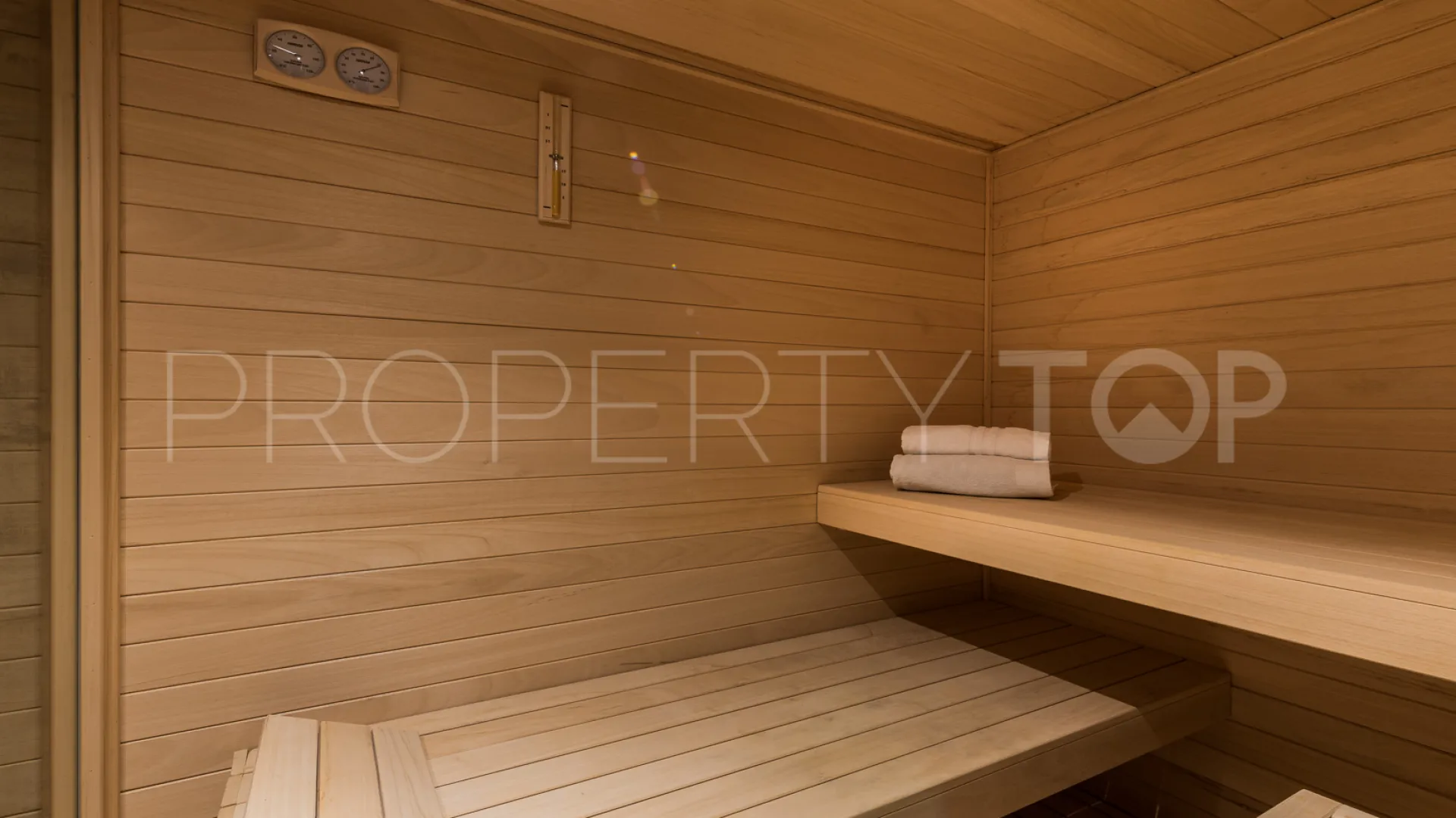 6 bedrooms Lomas del Virrey villa for sale