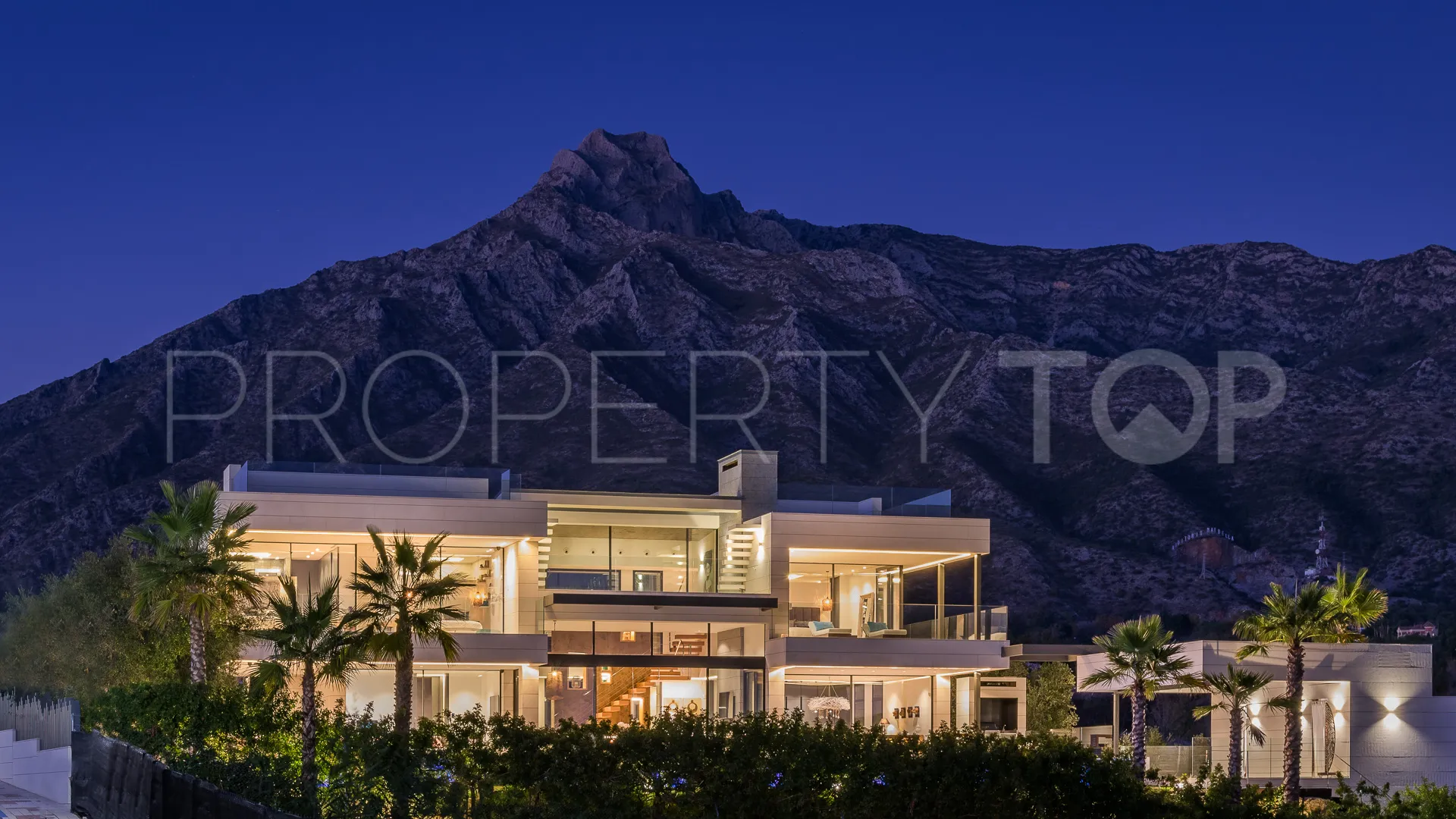 6 bedrooms Lomas del Virrey villa for sale