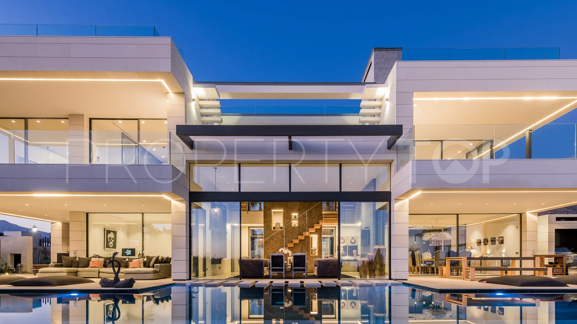 6 bedrooms Lomas del Virrey villa for sale