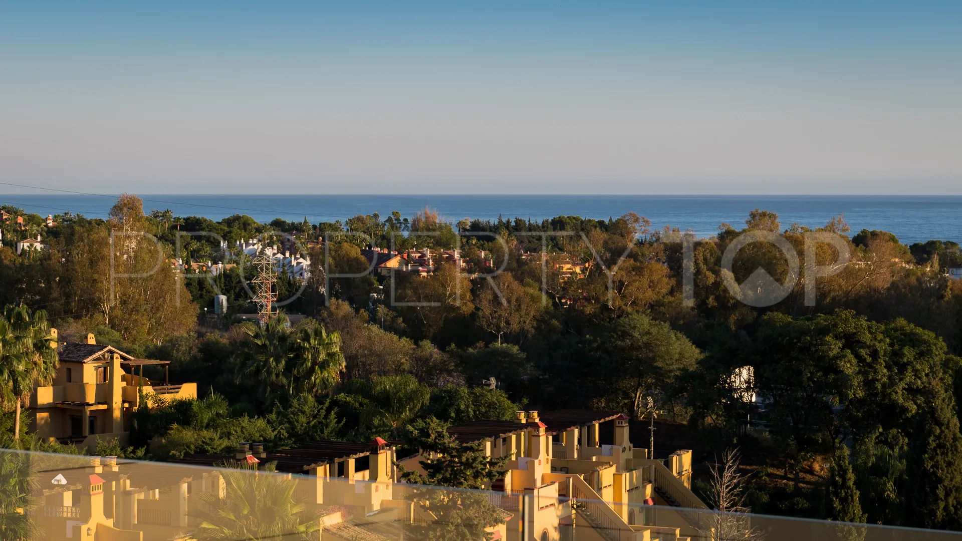 6 bedrooms Lomas del Virrey villa for sale