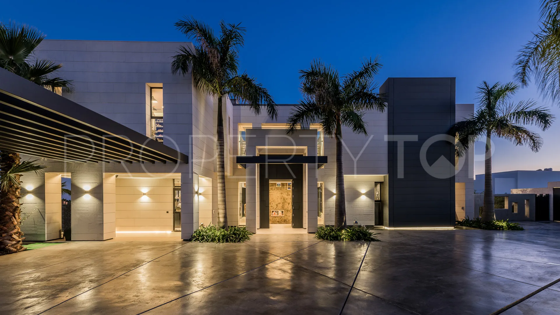 6 bedrooms Lomas del Virrey villa for sale