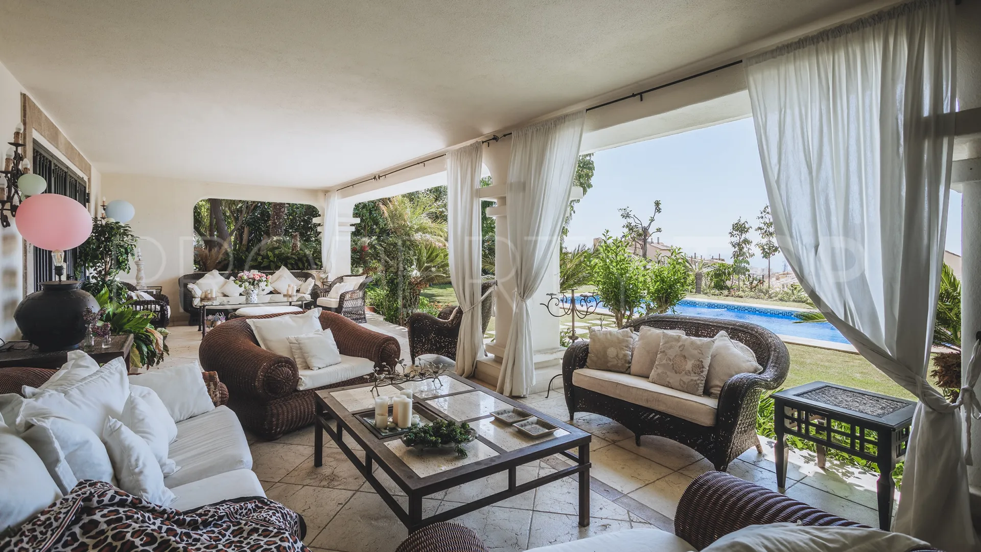 For sale 4 bedrooms villa in Xarblanca