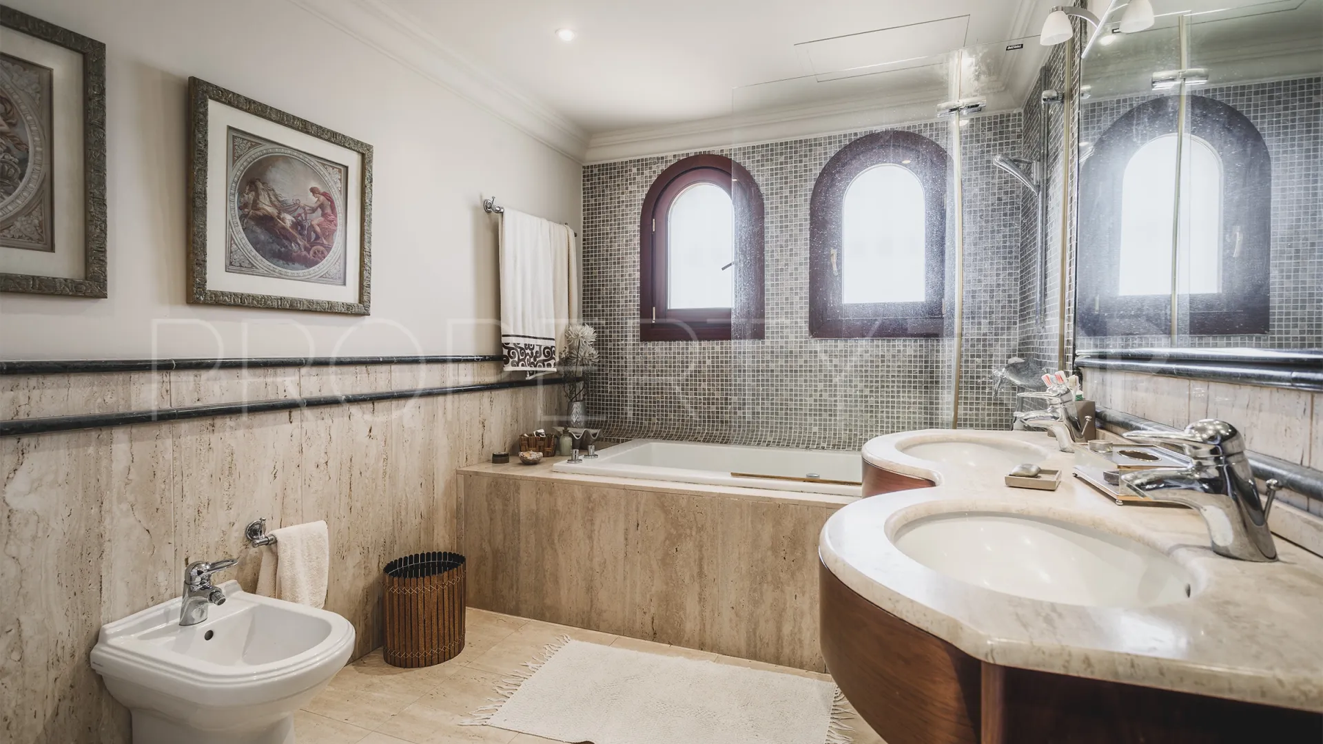 For sale 4 bedrooms villa in Xarblanca
