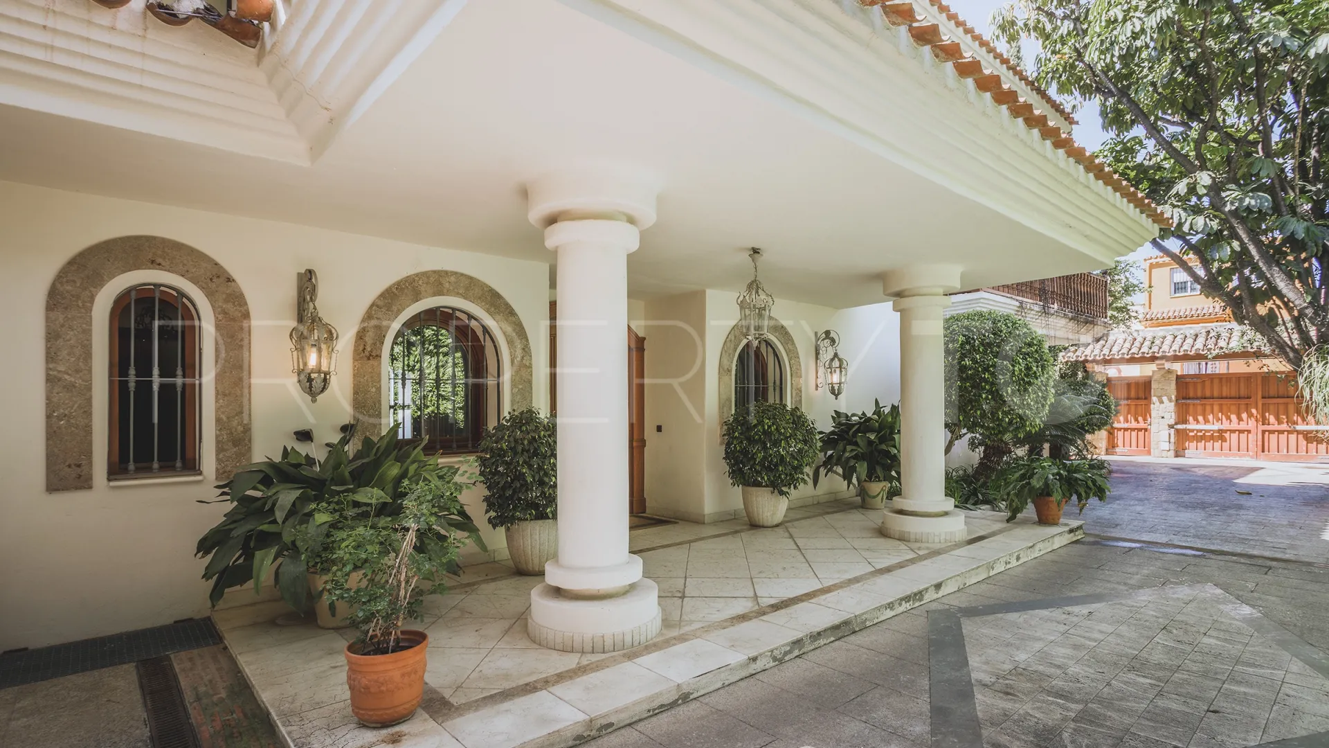 For sale 4 bedrooms villa in Xarblanca