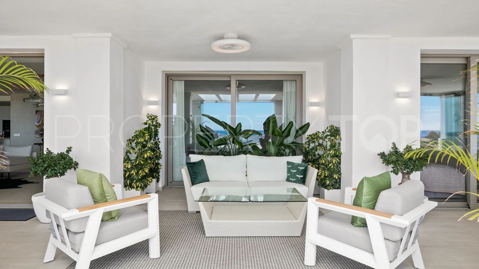 7 bedrooms Nueva Andalucia apartment for sale