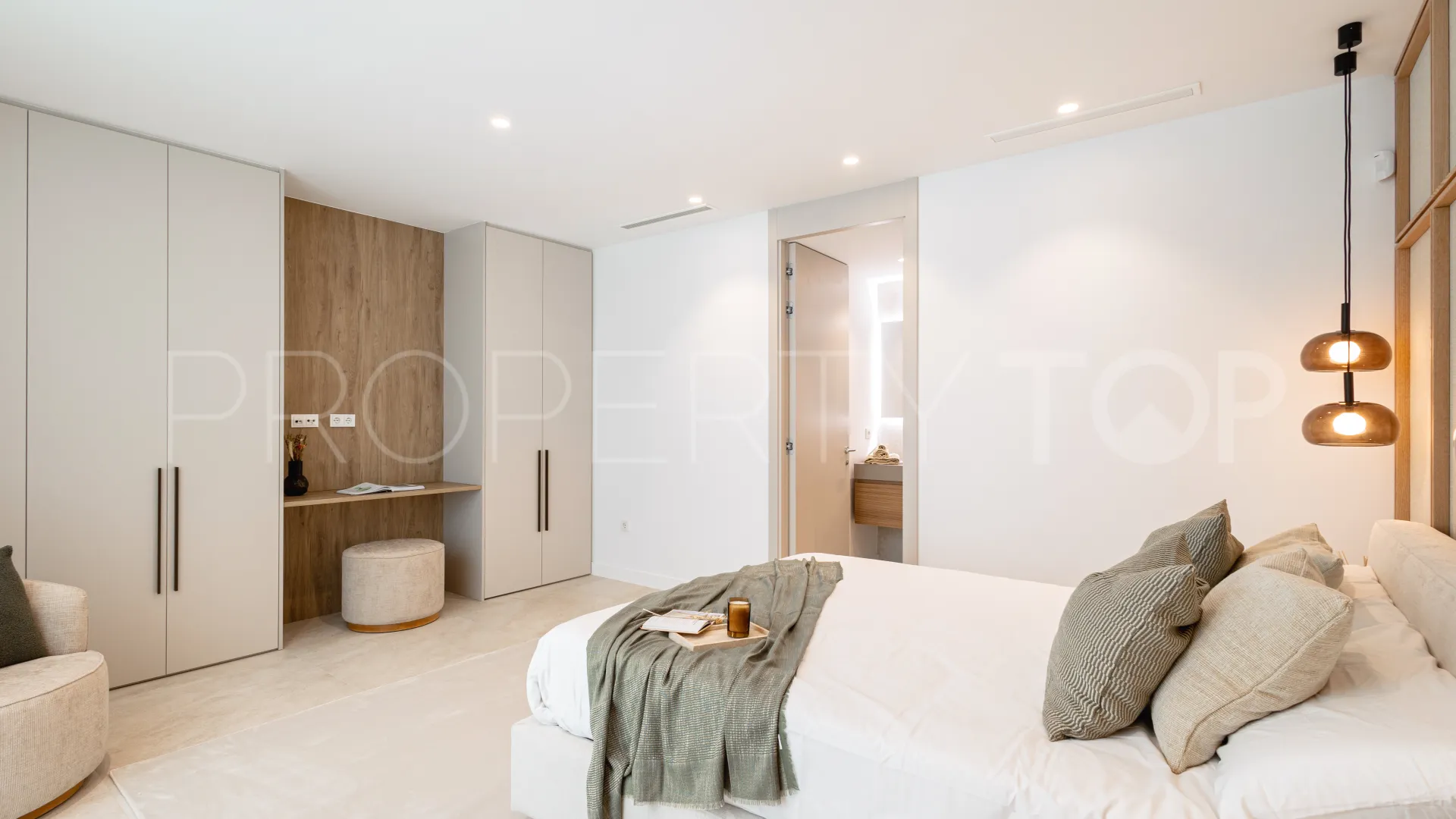For sale villa in Los Naranjos Golf