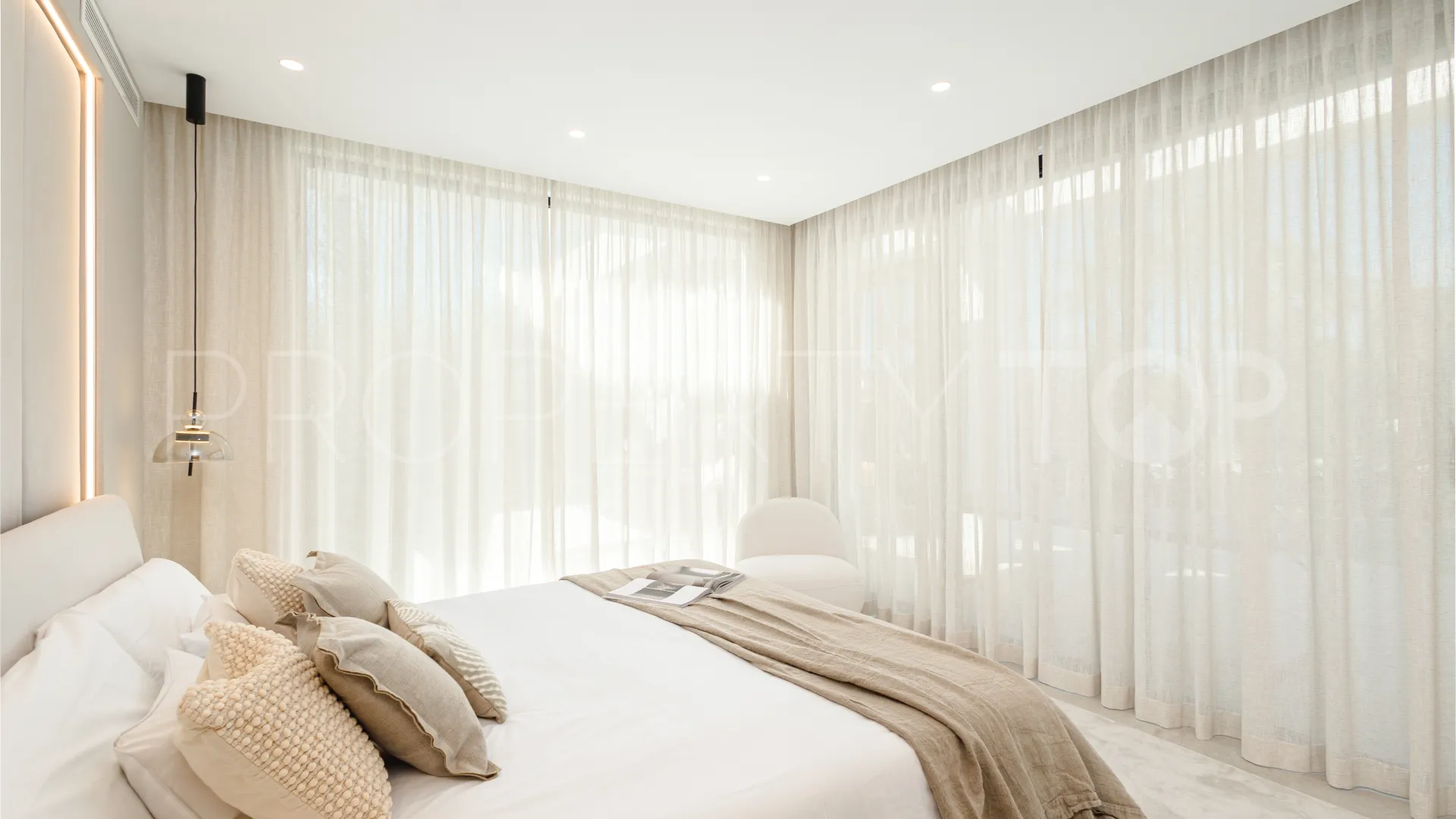 For sale villa in Los Naranjos Golf