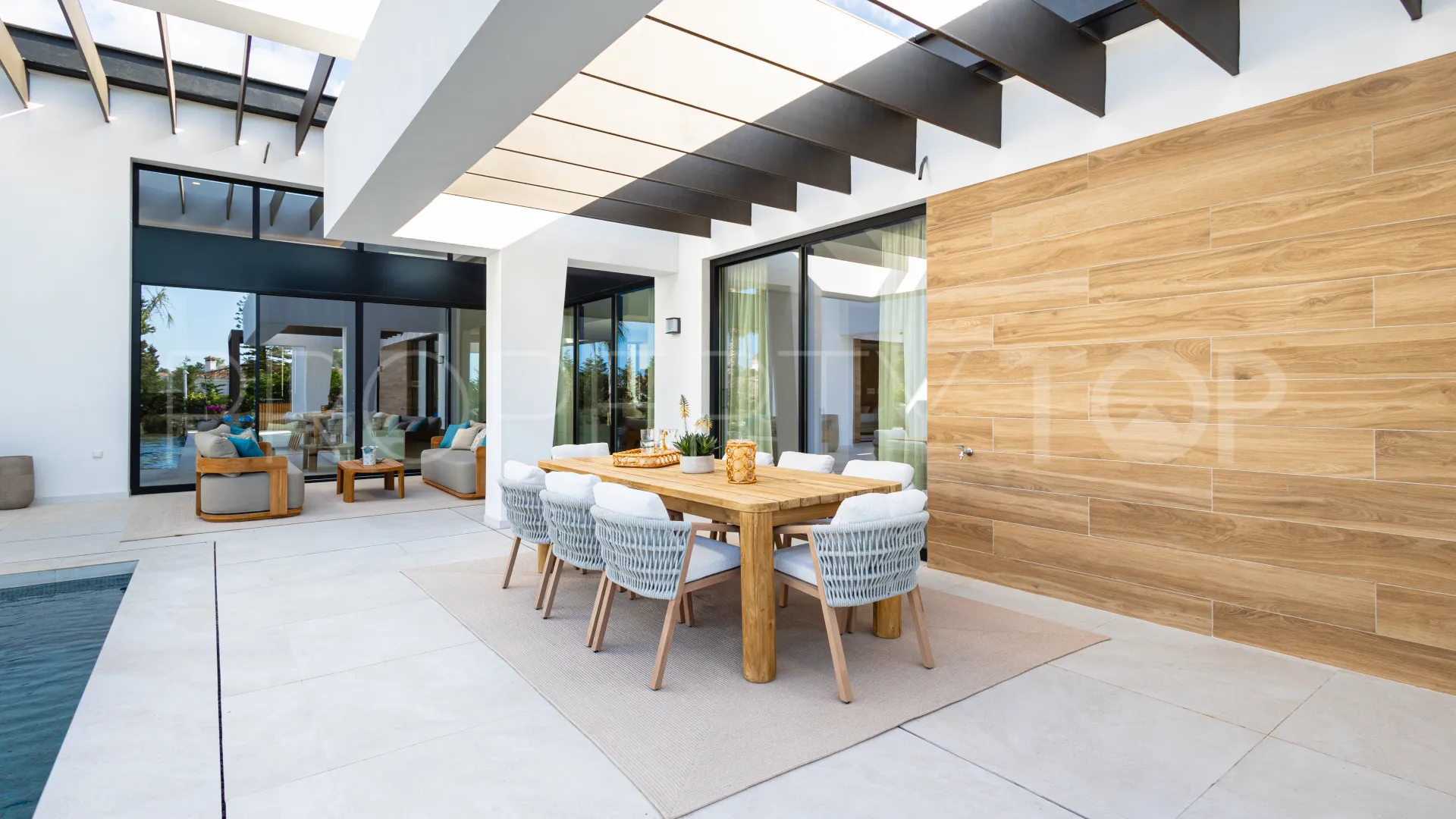 For sale villa in Los Naranjos Golf