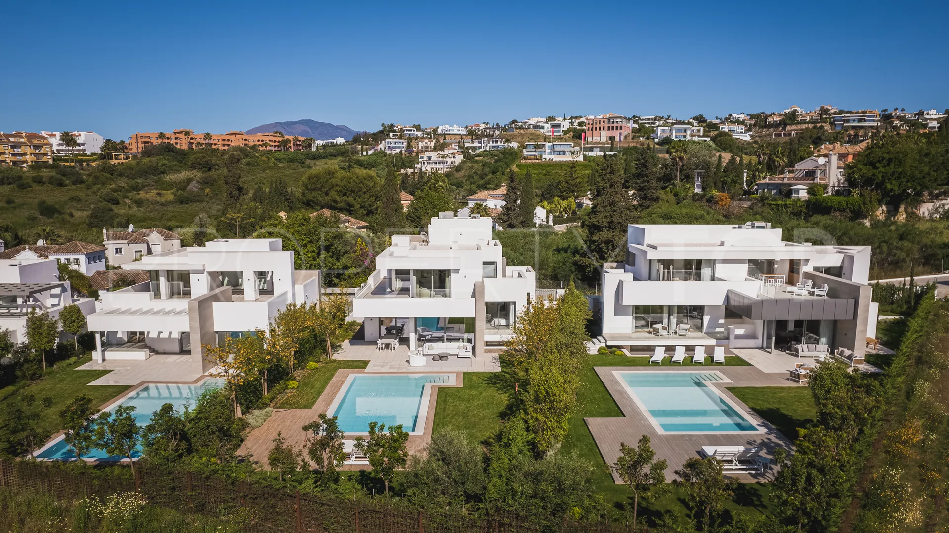 Villa for sale in Paraiso Alto with 5 bedrooms