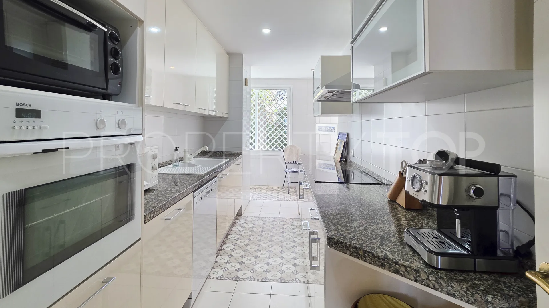 Se vende apartamento planta baja en Los Granados Playa de 3 dormitorios